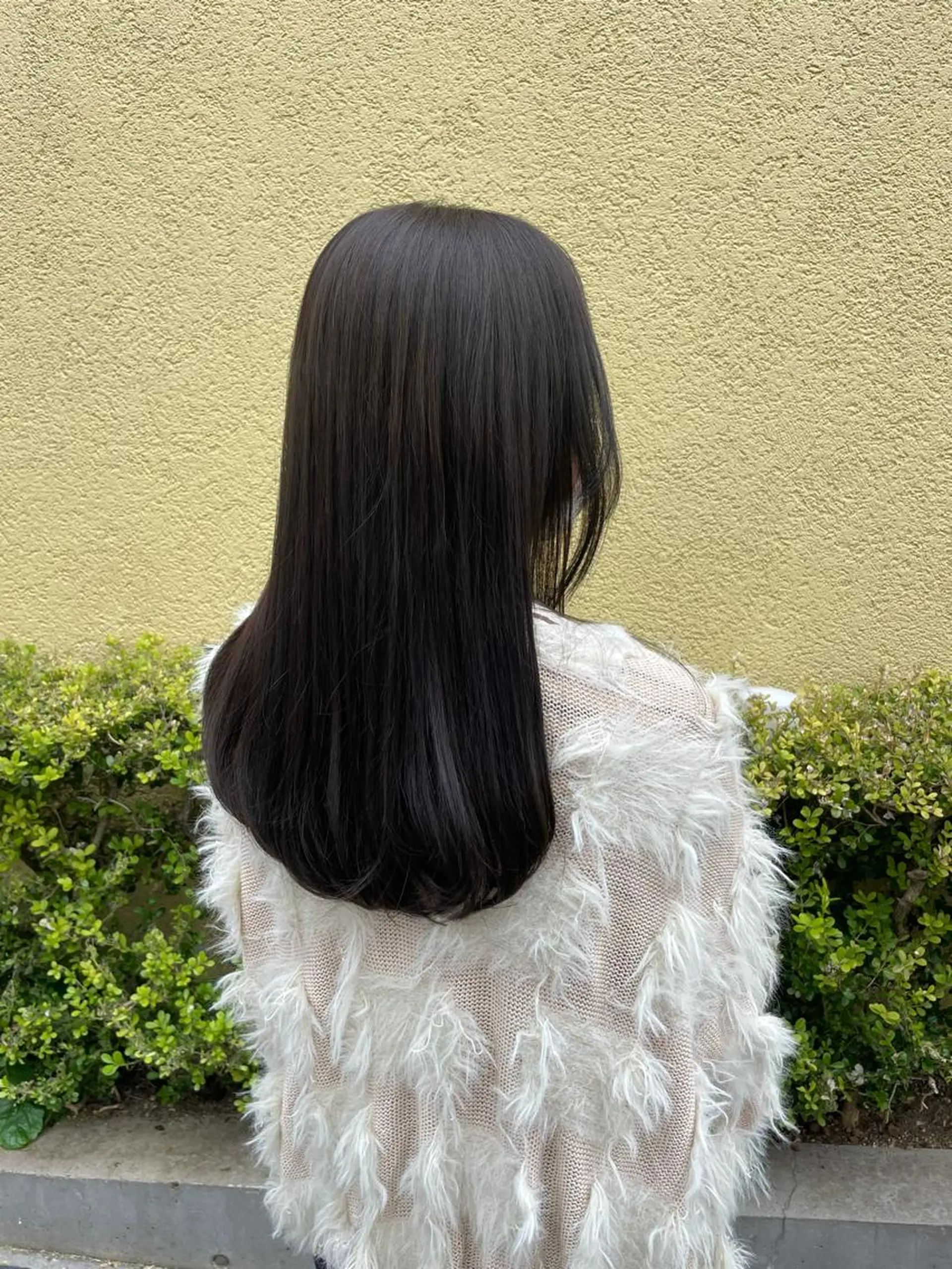 ミディアム カラー グレージュ オリーブグレージュ オリーブグレー ブリーチ/ハイトーン 艶カラー/ユリナのヘアスタイル