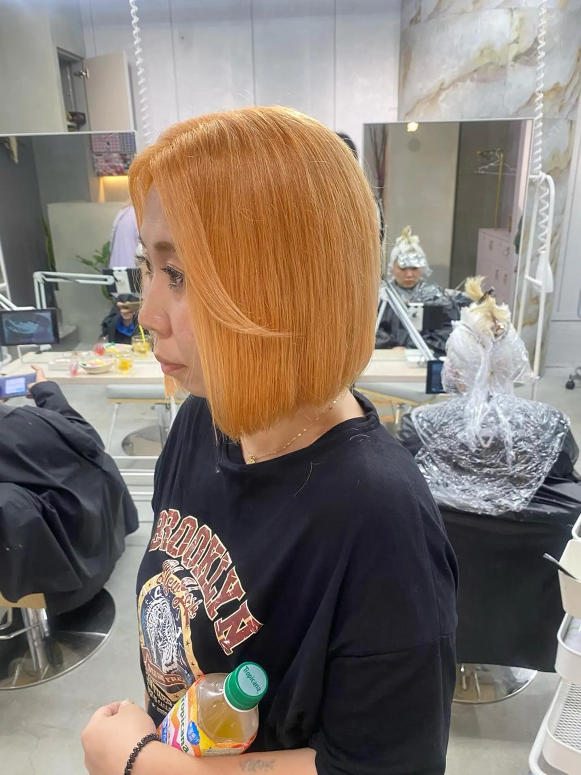 ミディアム カラー オレンジ カット 前橋 姫奈のヘアスタイル