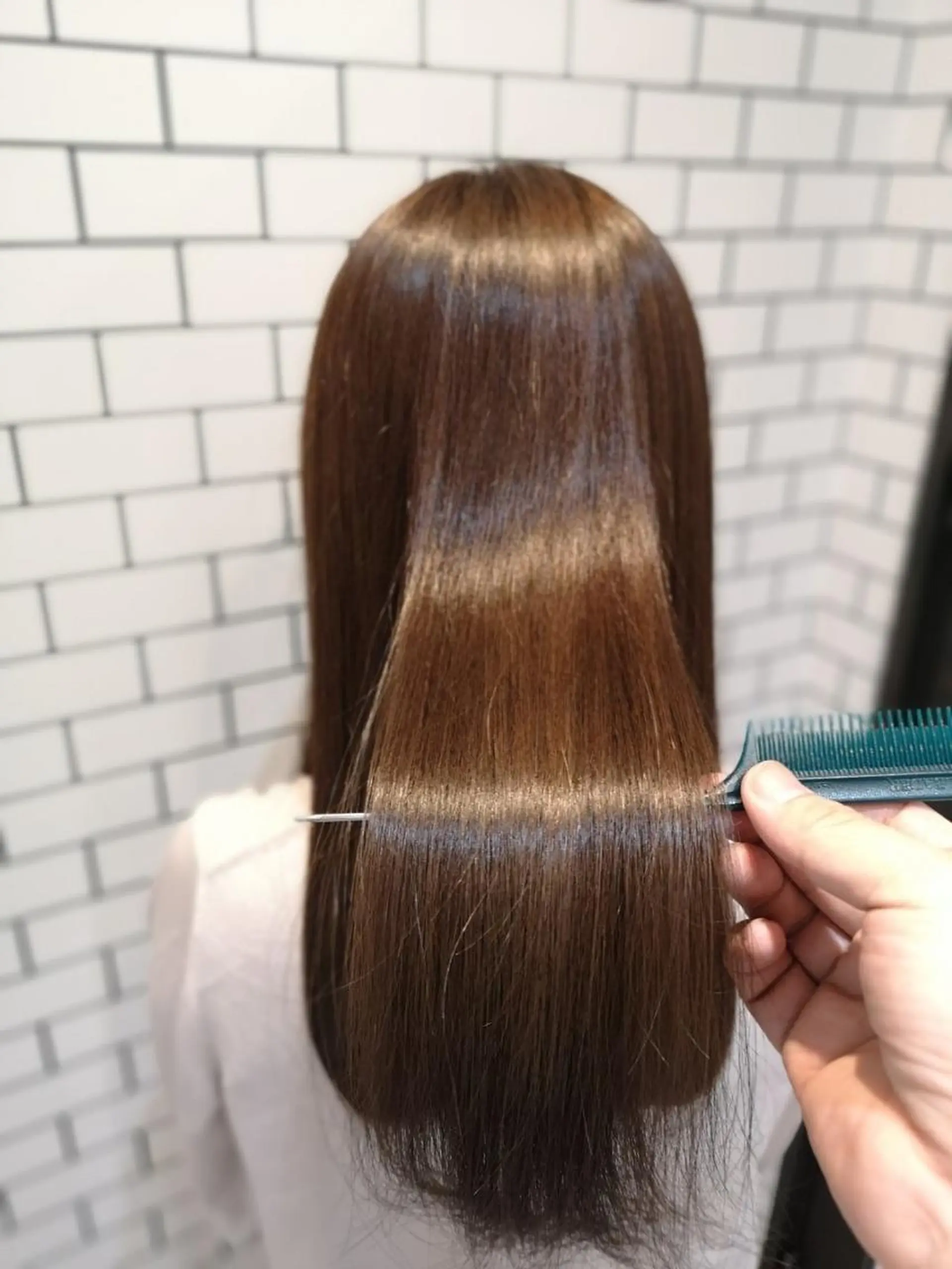 カラー アディクシーカラー アッシュ バレイヤージュ ベージュカラー ブリーチ newi 川崎店のヘアスタイル