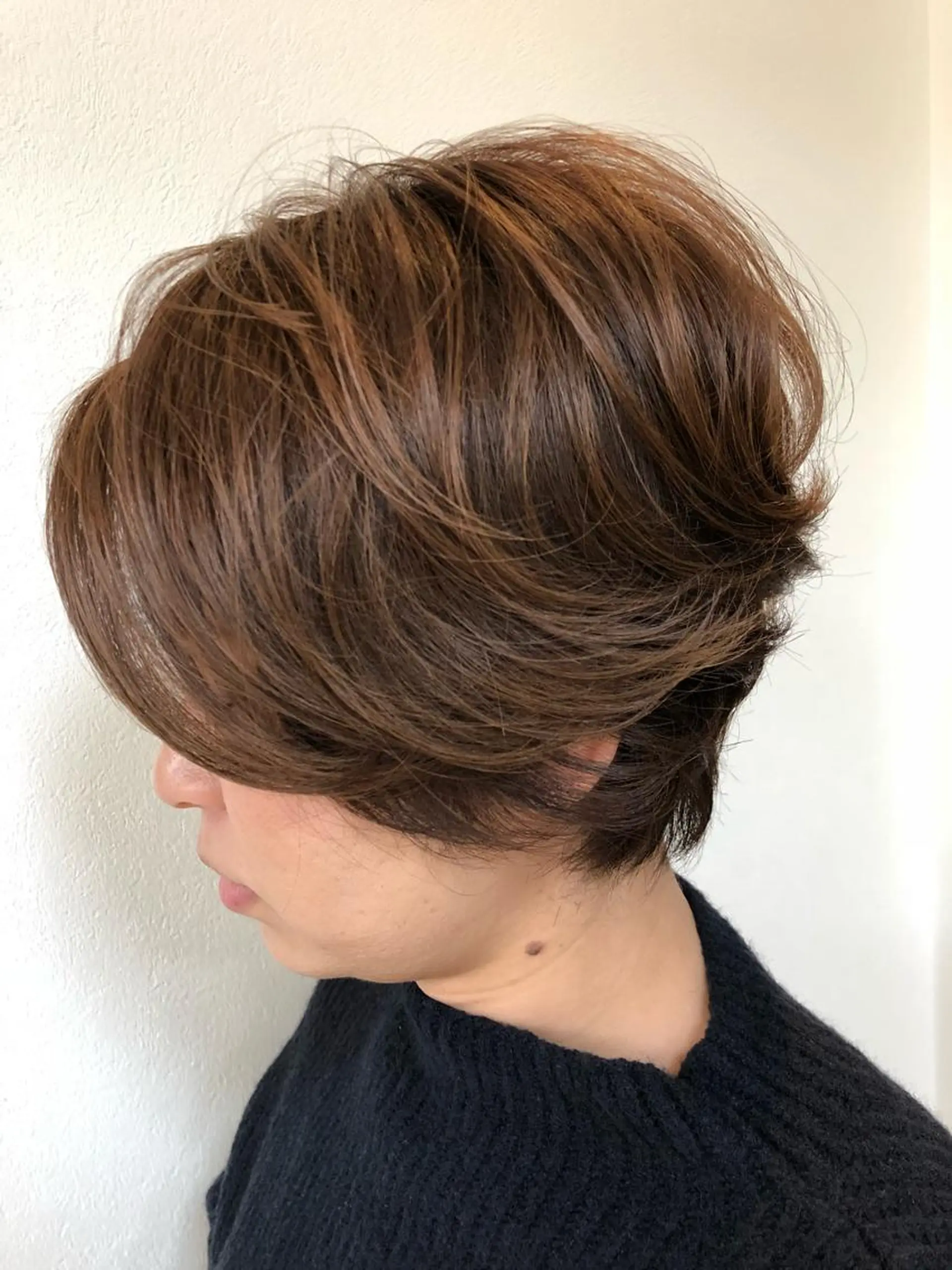 ショート カラー ベージュカラー ミルキーベージュ 似合わせ レイヤー須川のヘアスタイル