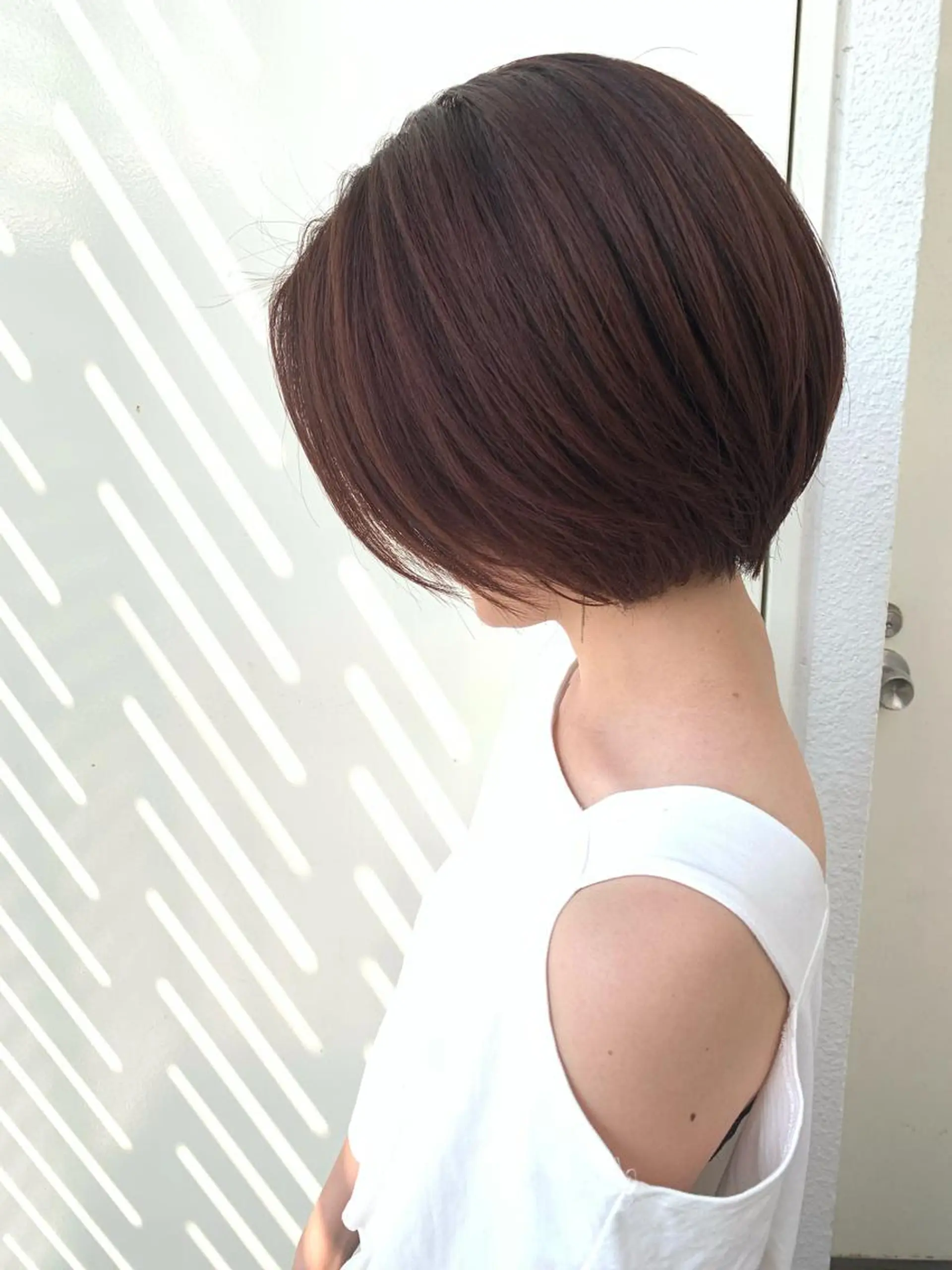 ショート カラー パーマ ヘアアレンジ メンズ ネイル マツエク・マツパ ハンサムショート ブラウンカラー ミント カラーマツエク ショートヘア Zina福岡天神🪞 髪質改善🪞レイヤーのヘアスタイル