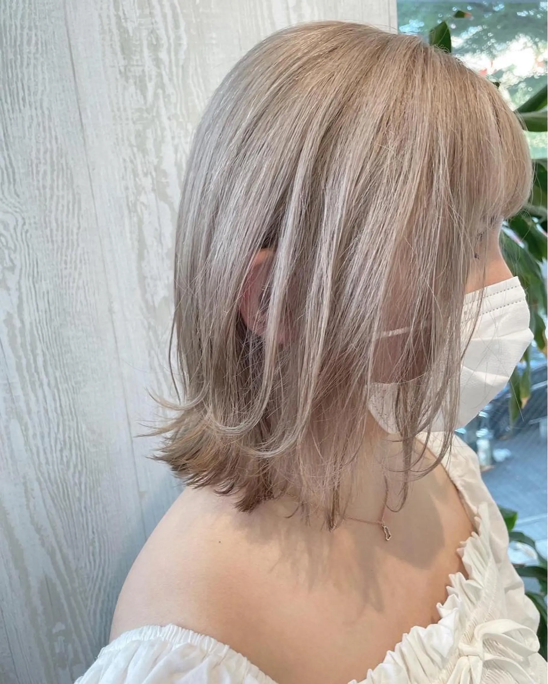 ミディアム カラー アッシュ ベージュカラー ブリーチ ホワイトベージュ 外国人風カラー ヘアカラー トリートメント 河合秀明/ショート /ボブ/レイヤーのヘアスタイル