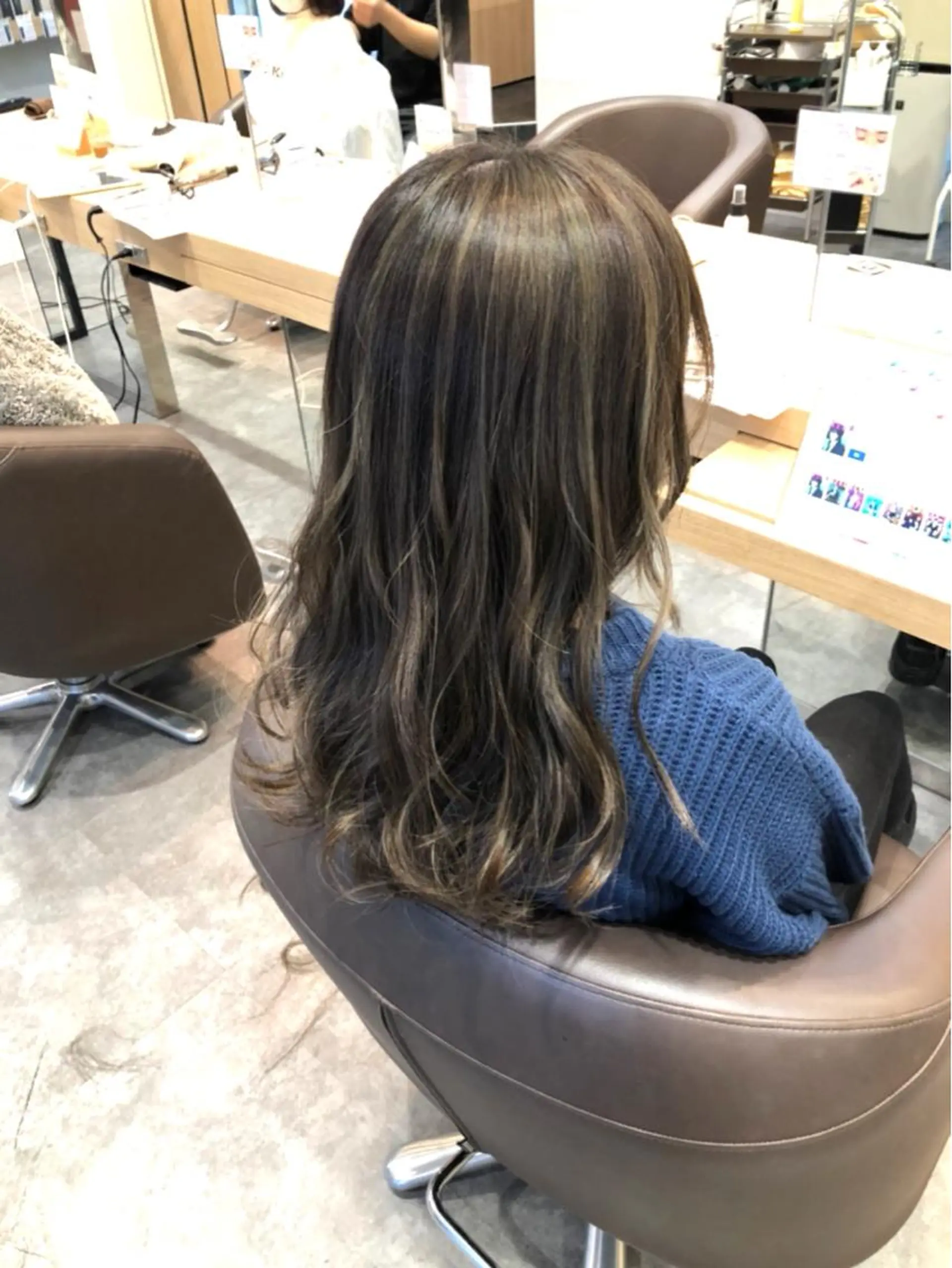 ミディアム ニスル 町田店所属・似合わせカットカラー 望月一生のヘアスタイル