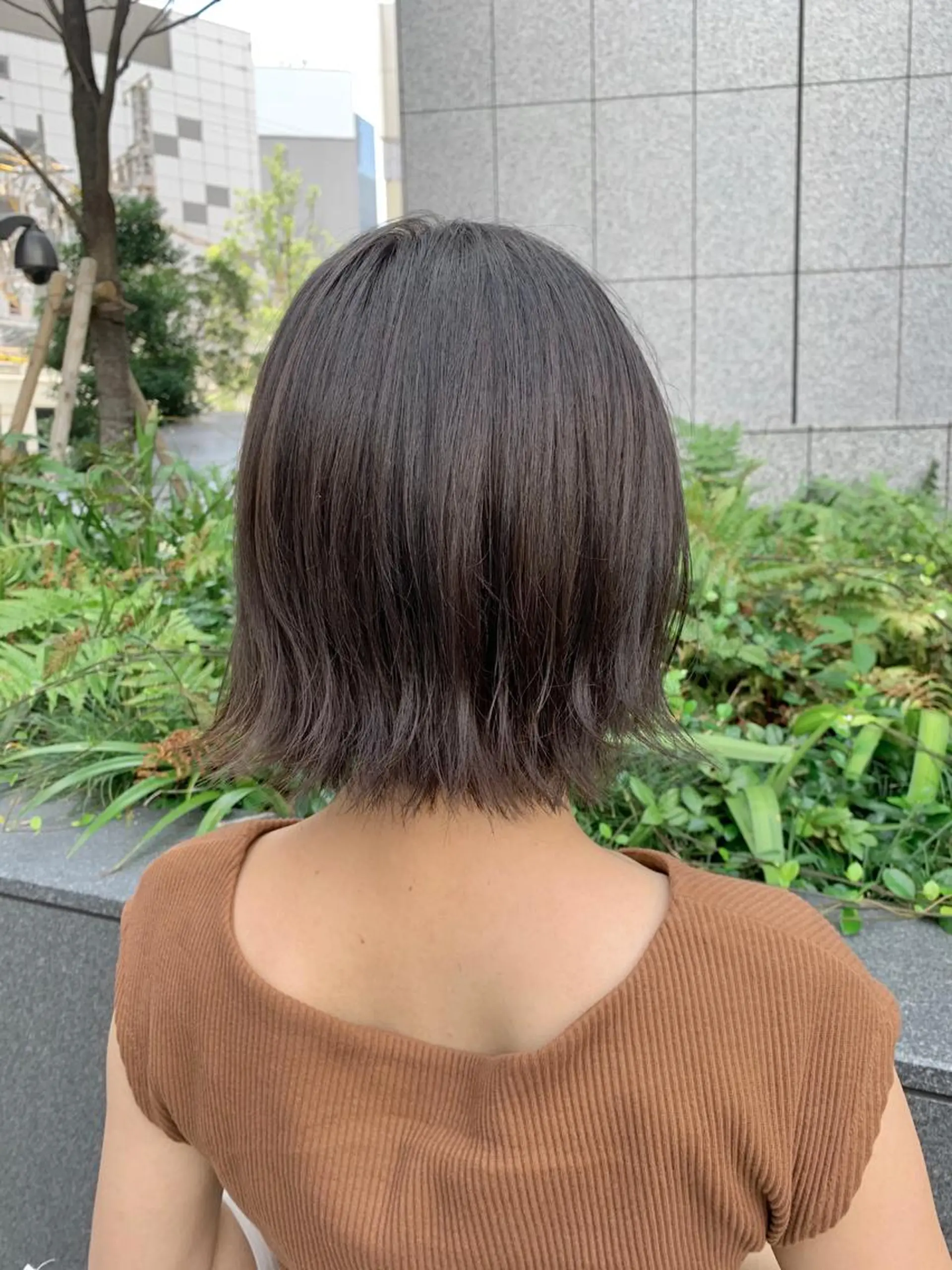 ショート カラー 肌に馴染む暗髪 梅田・増田のヘアスタイル