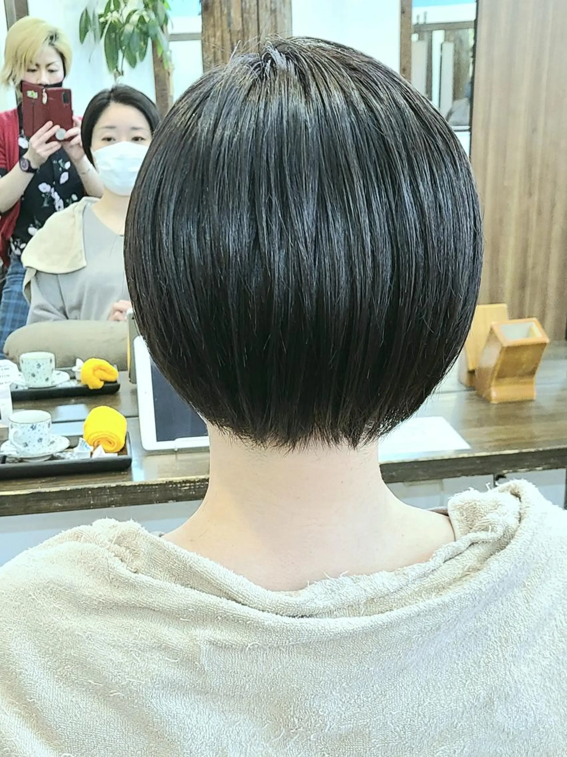 ショート カラー 【大宮】デザイナー Anne 諳 アンのヘアスタイル