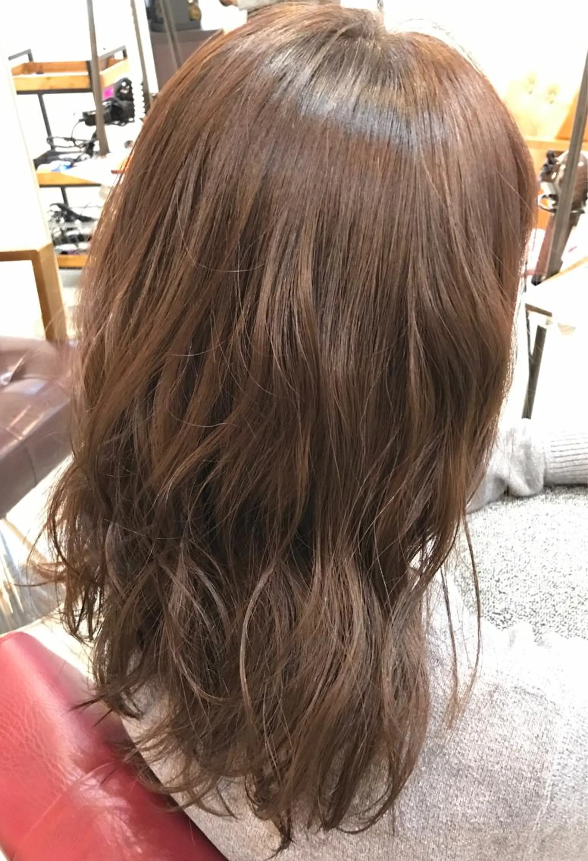ロング カラー ベージュカラー にった みずきのヘアスタイル
