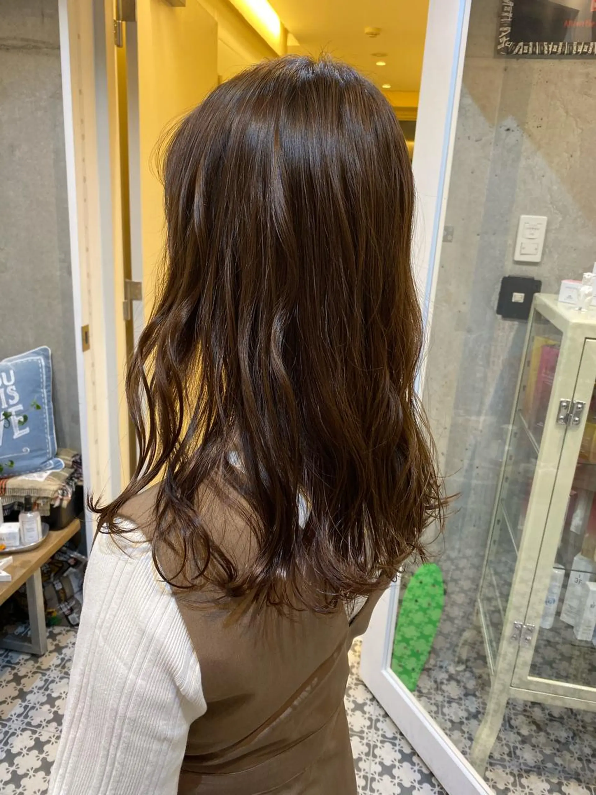 セミロング カラー ブラウンカラー ショコラブラウン ボブ 外ハネヘア 韓国ヘア☁️ mitsukiのヘアスタイル