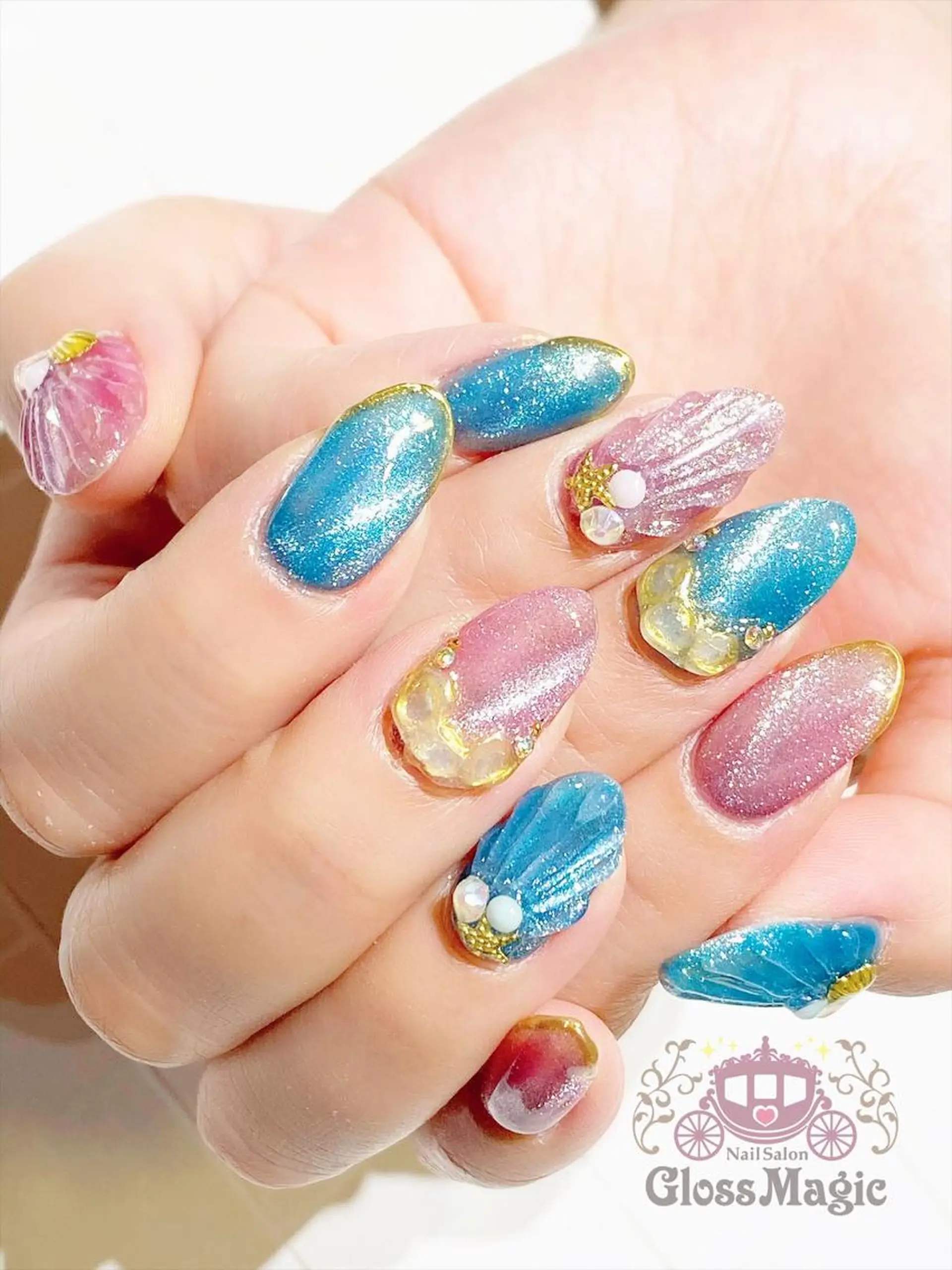 ネイル ジェルネイル YUN 💅のネイルデザイン