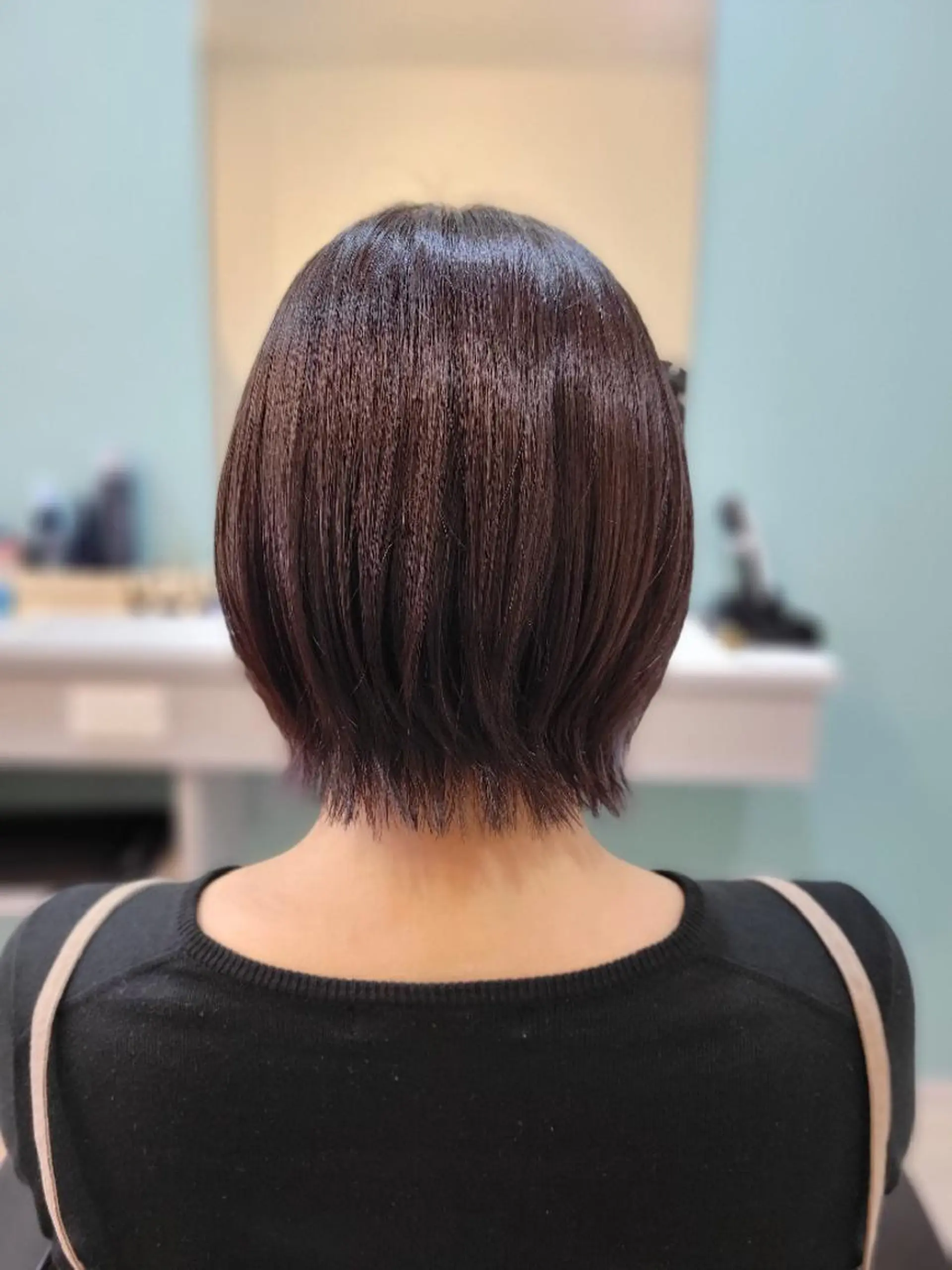 ショート カラー ボブ 外ハネヘア カット ヘアカラー ハイライト/カラー ⭐中村真冬のヘアスタイル