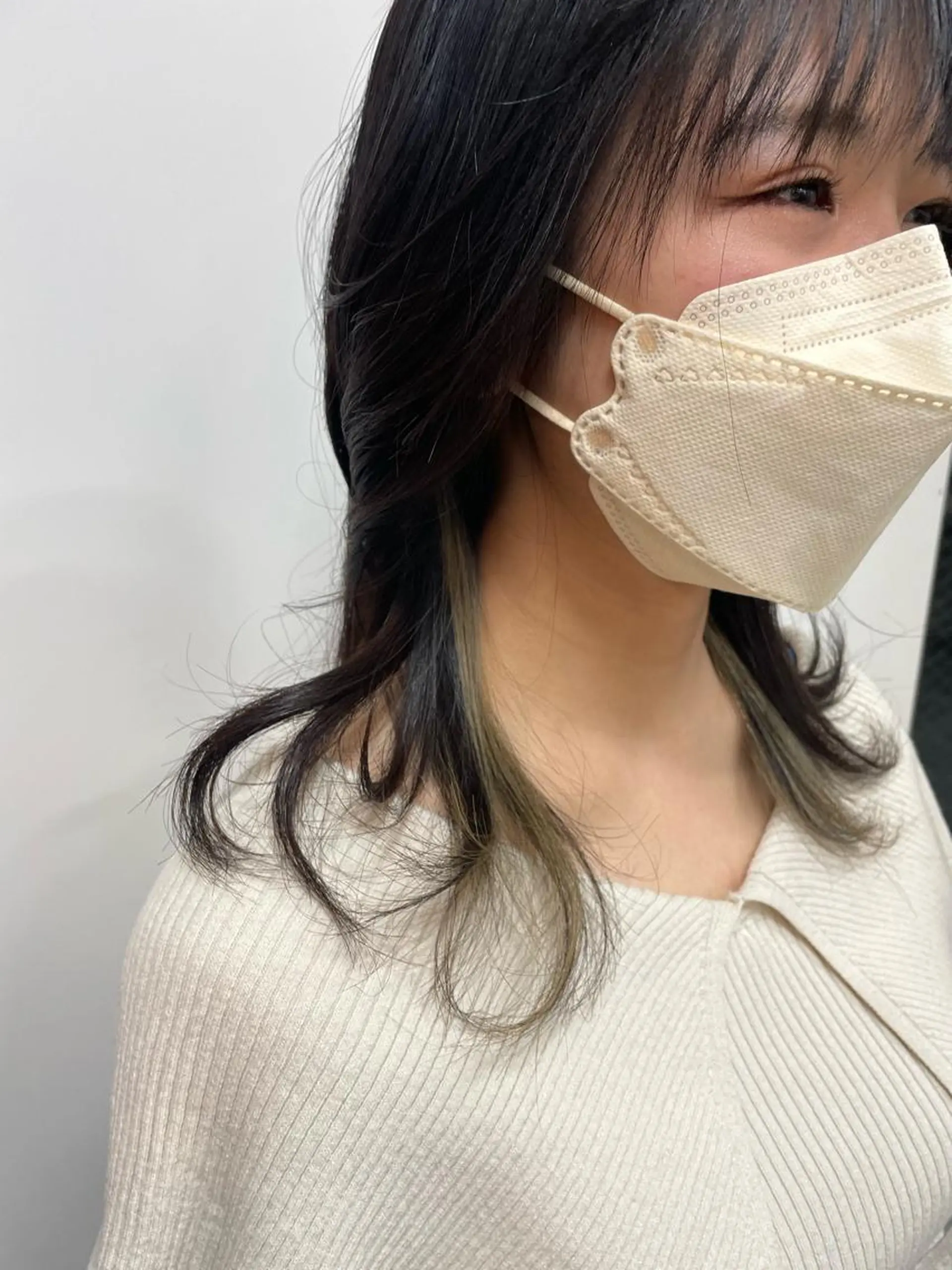 セミロング ヘアカラー ami .のヘアスタイル