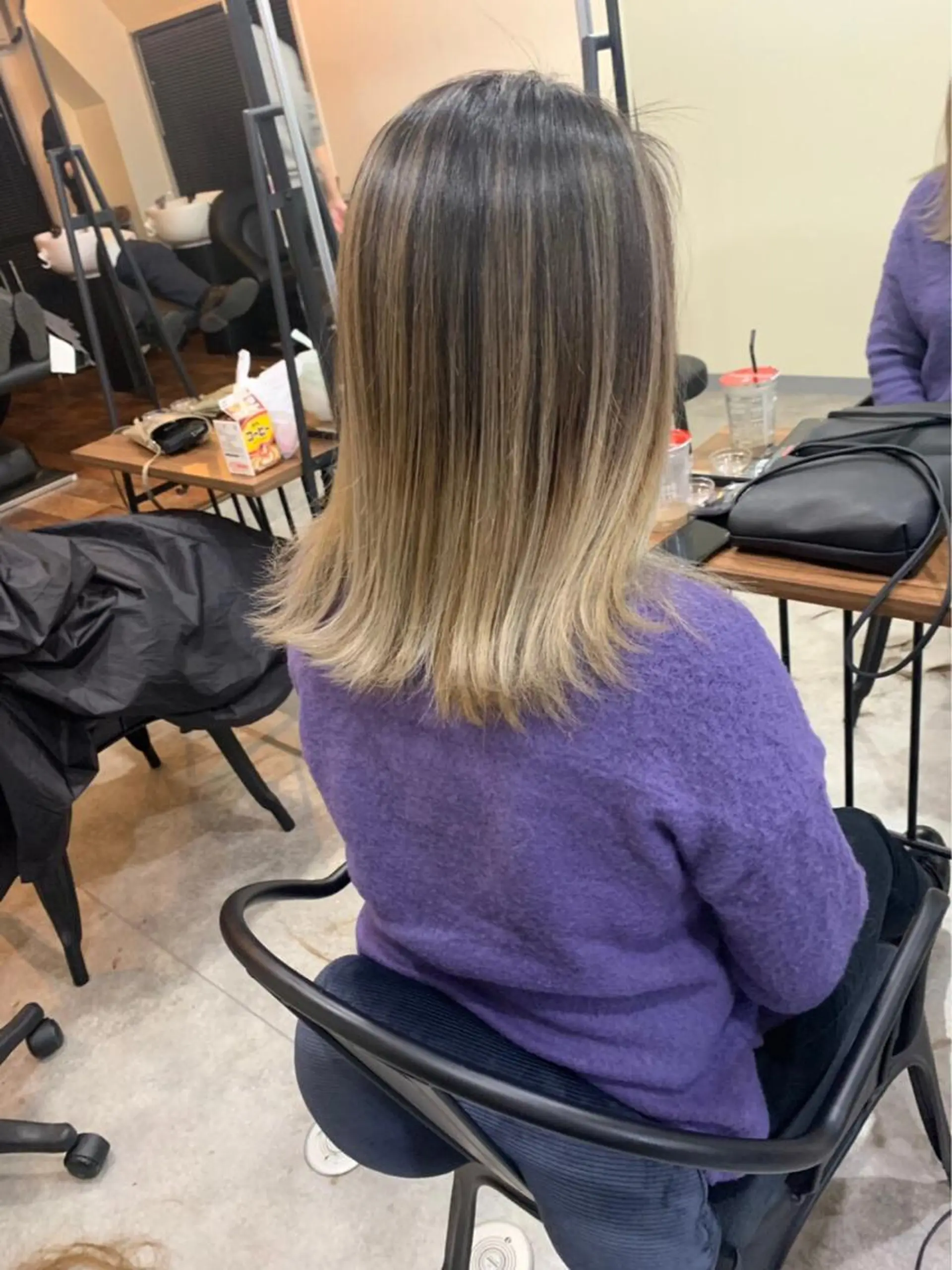 ミディアム カラー ヘアアレンジ キッズ アディクシーカラー バレイヤージュ ミストバング ベージュカラー 黒髪 カラー特化サロン Eir心斎橋のヘアスタイル