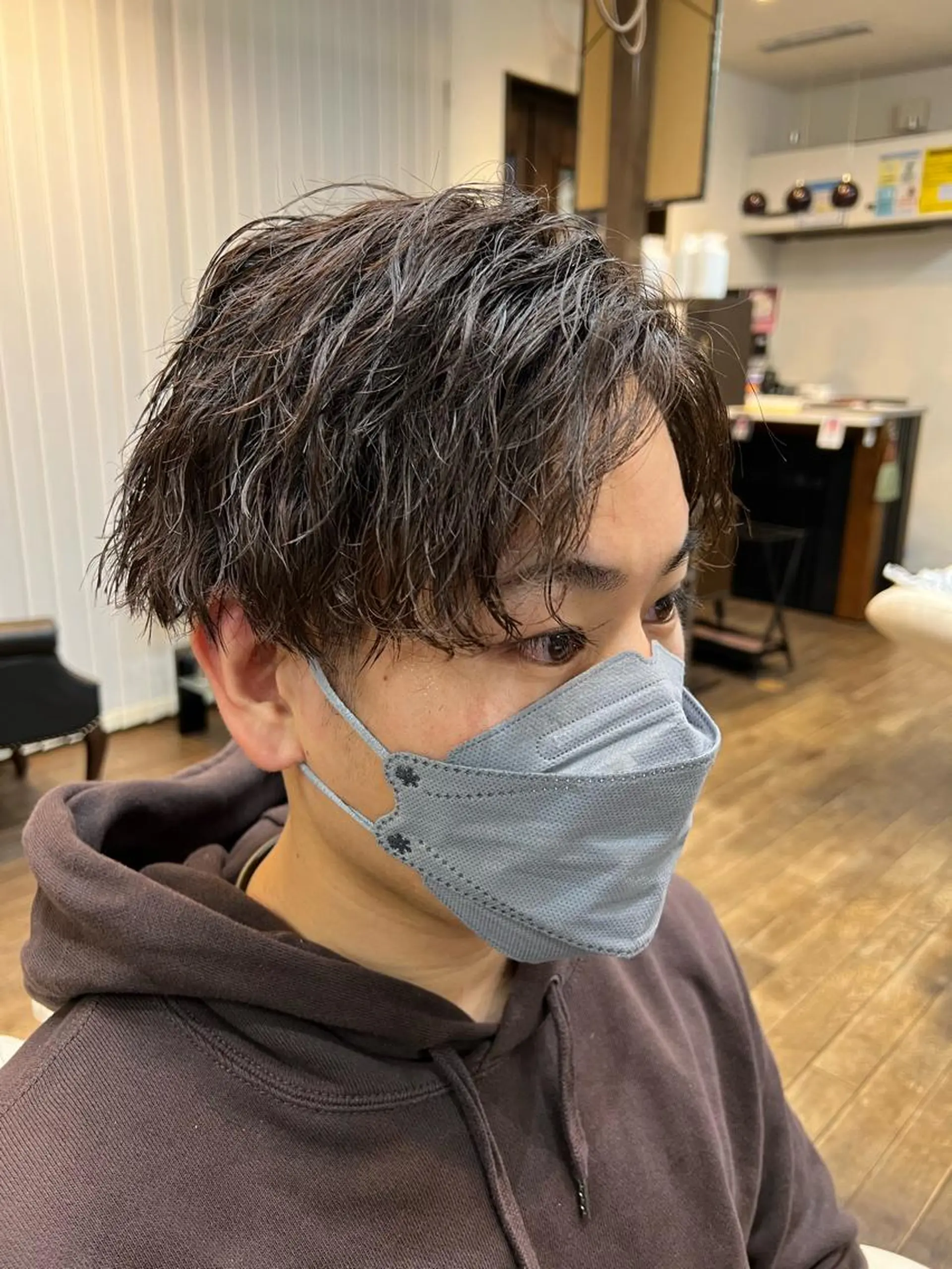 ショート パーマ メンズ 二本木 秀成のヘアスタイル