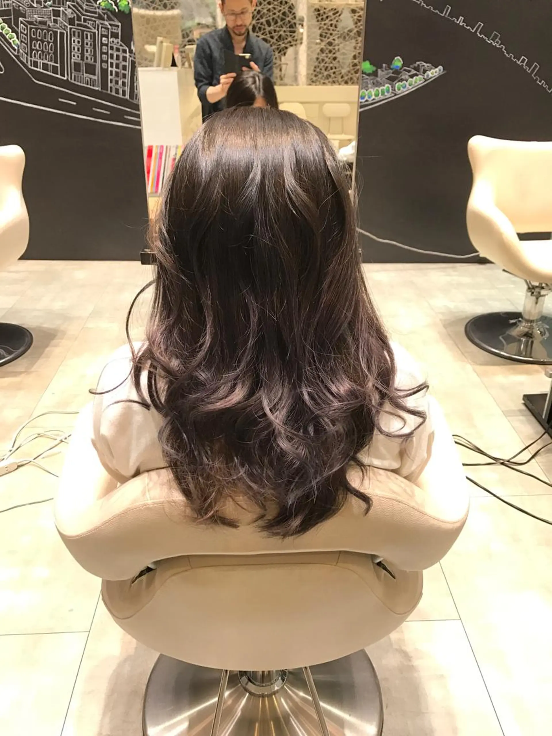 セミロング カラー ヘアアレンジ グレージュ 代表 KANZOのエステ・リラクイメージ