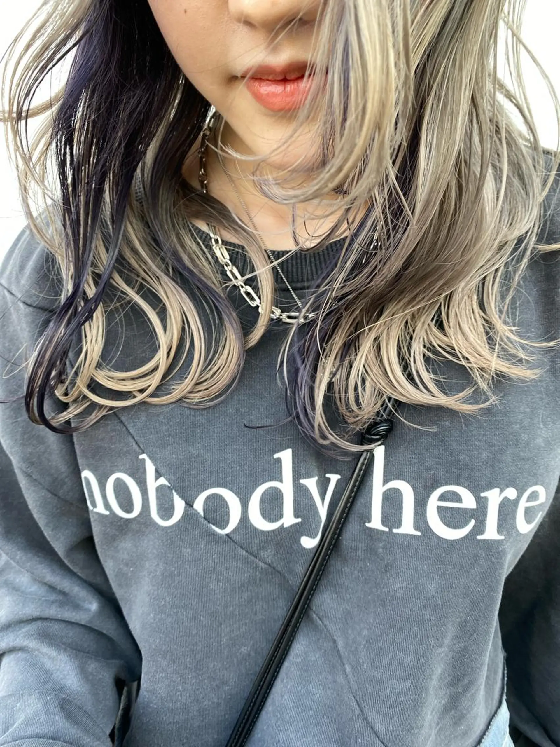 セミロング 小林 朋花のヘアスタイル