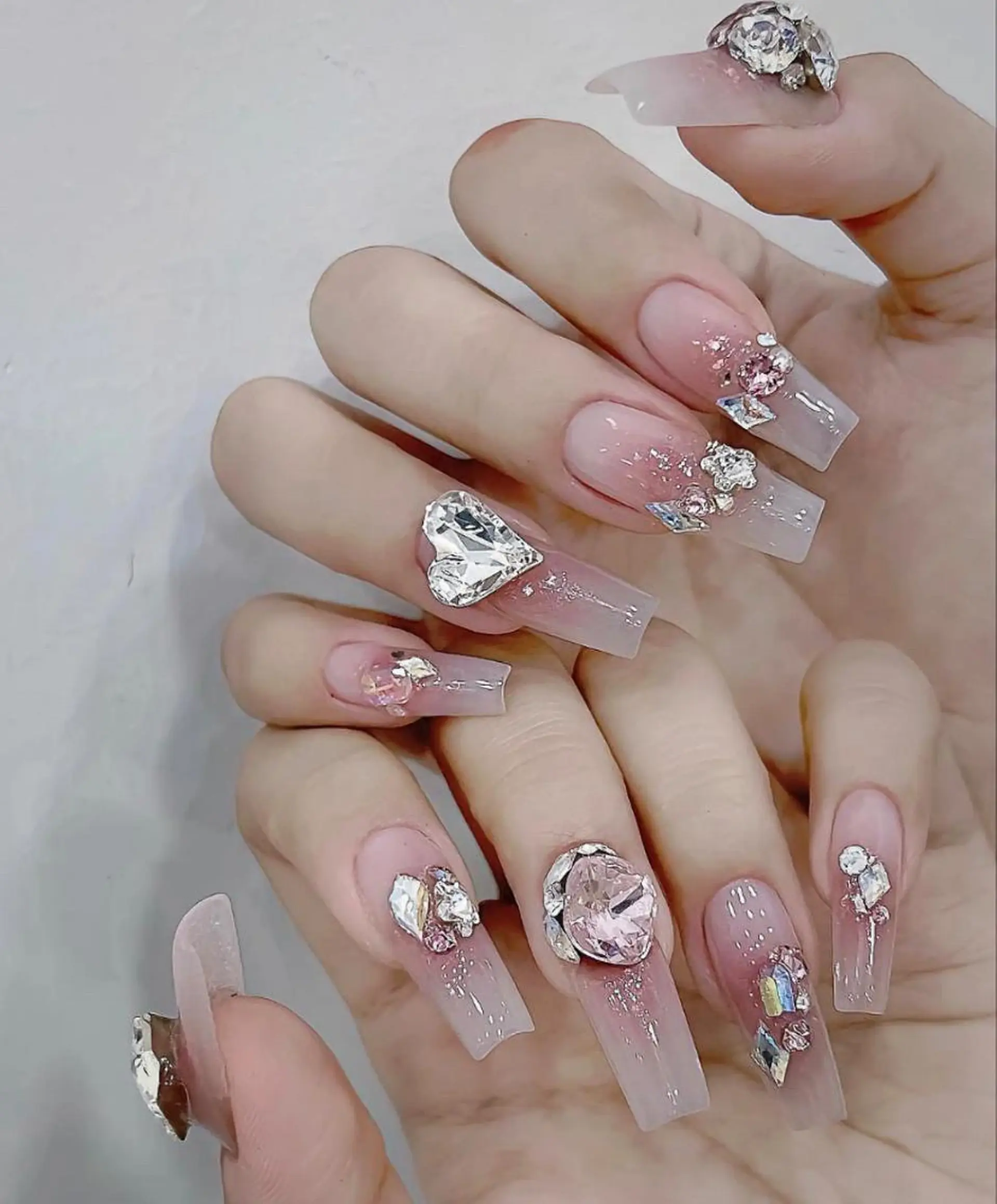 ネイル ストーンネイル ワンホンネイル ハンドネイル 長さだし専門店 M2　rikaのネイルデザイン