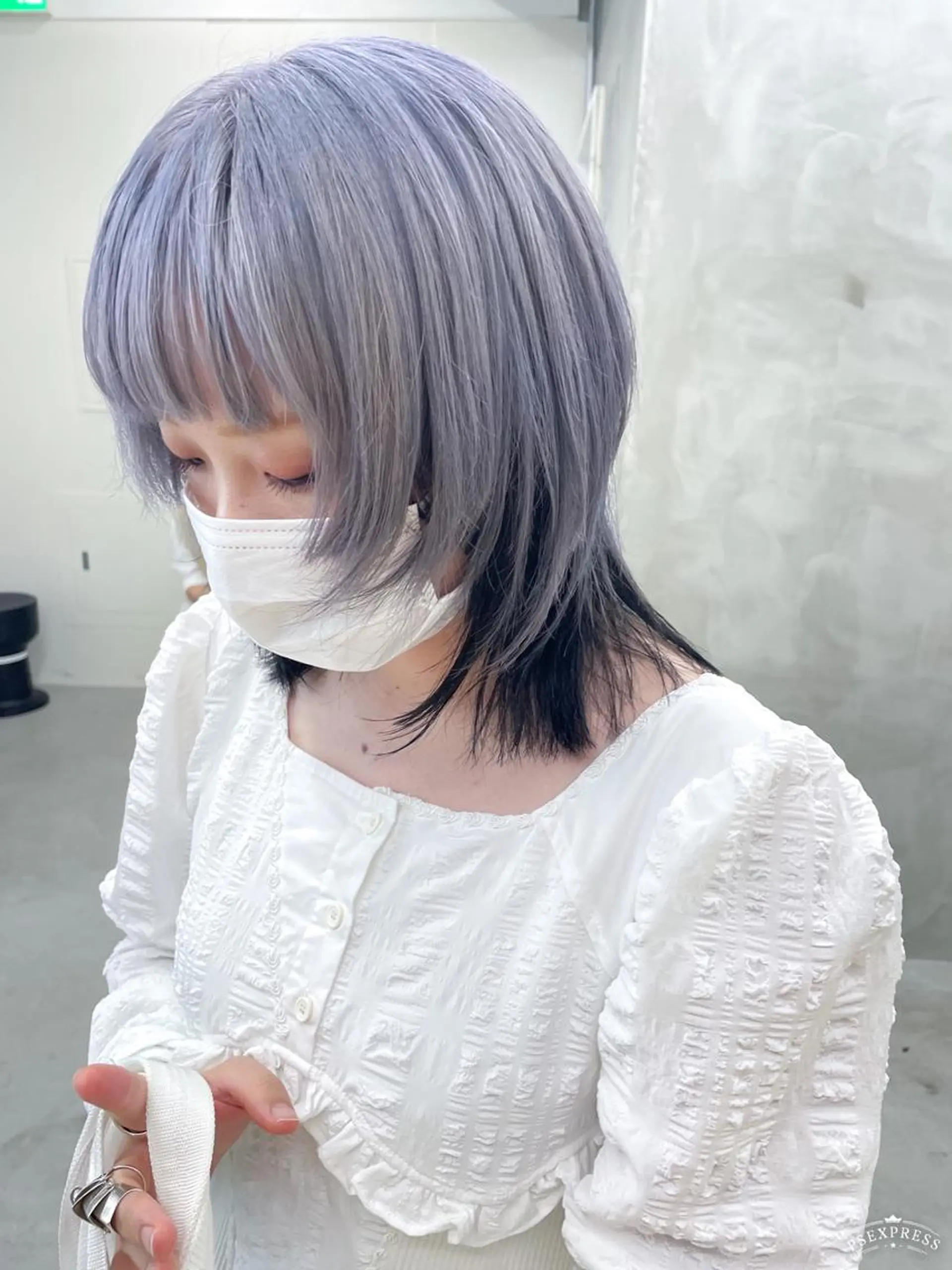 ミディアム 💜ショート💜 ウルフ、ボブ二色亜美のヘアスタイル