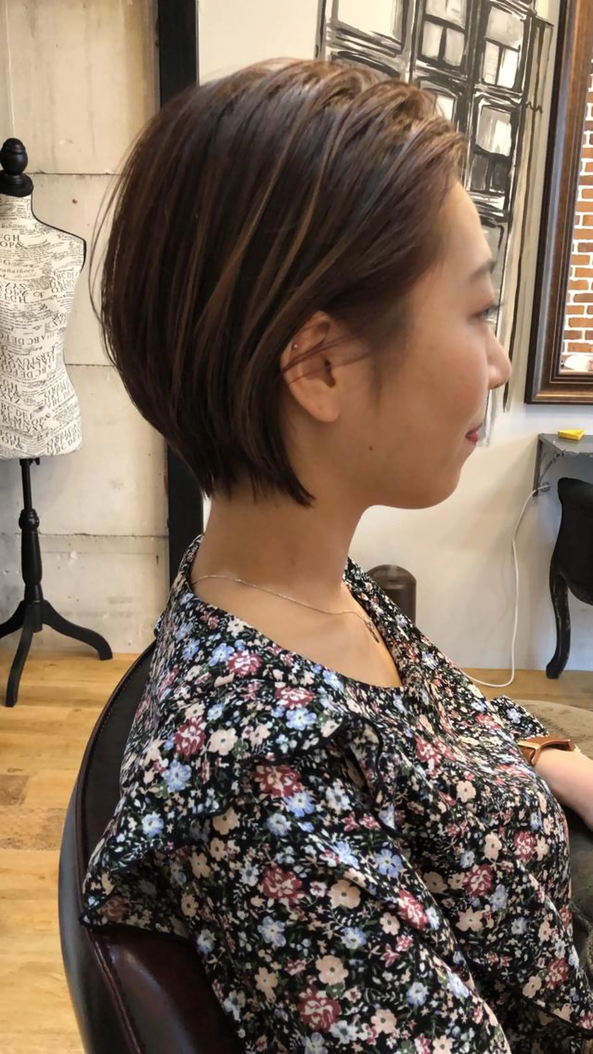 ショート 切りっぱなしボブ ボブ 外国人風カラー ハイライト レイヤーカット ショート職人 美容師【KENTA】のヘアスタイル