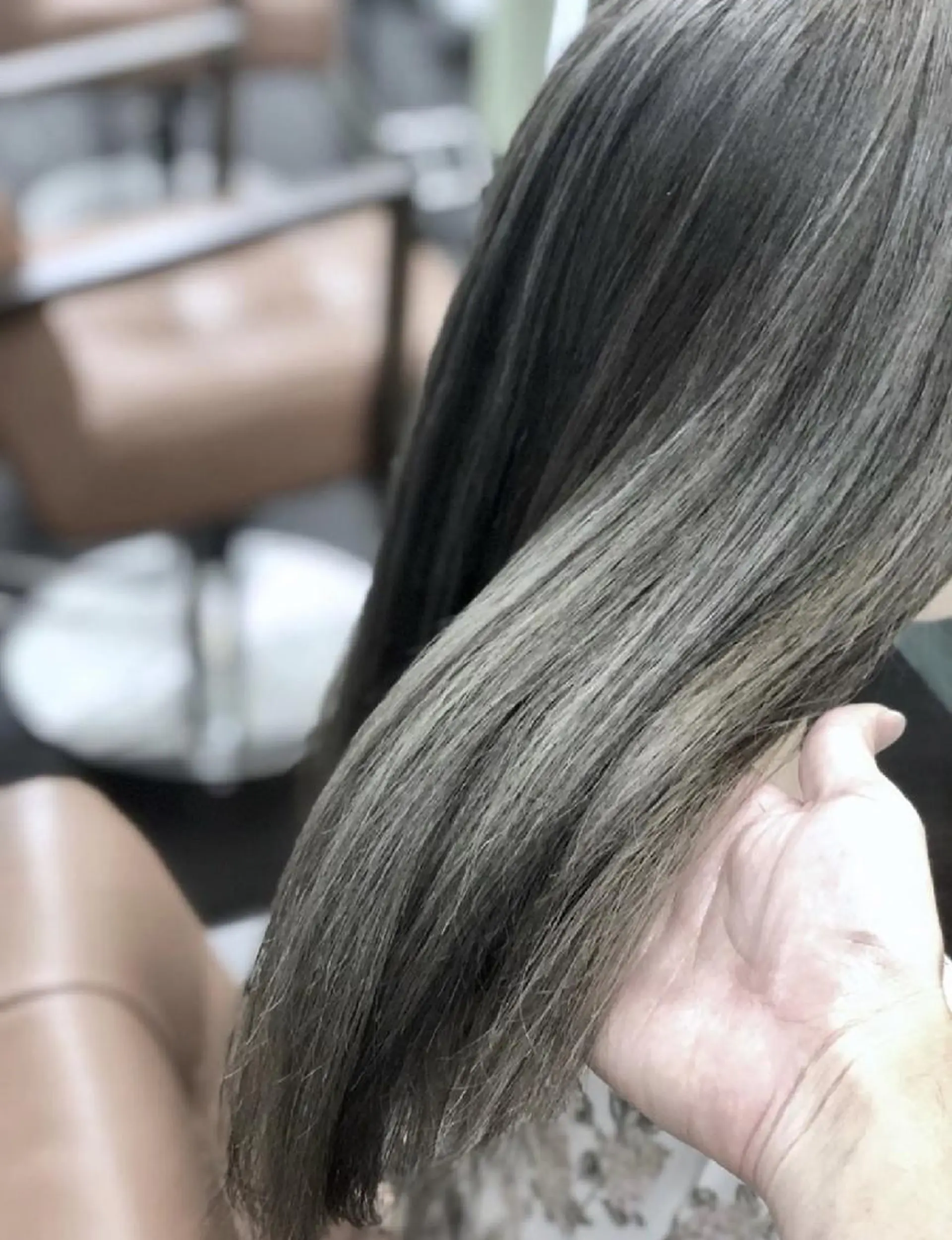 セミロング カラー ブリーチ毛に縮毛矯正 ✨カラー✨山田 正幸のヘアスタイル