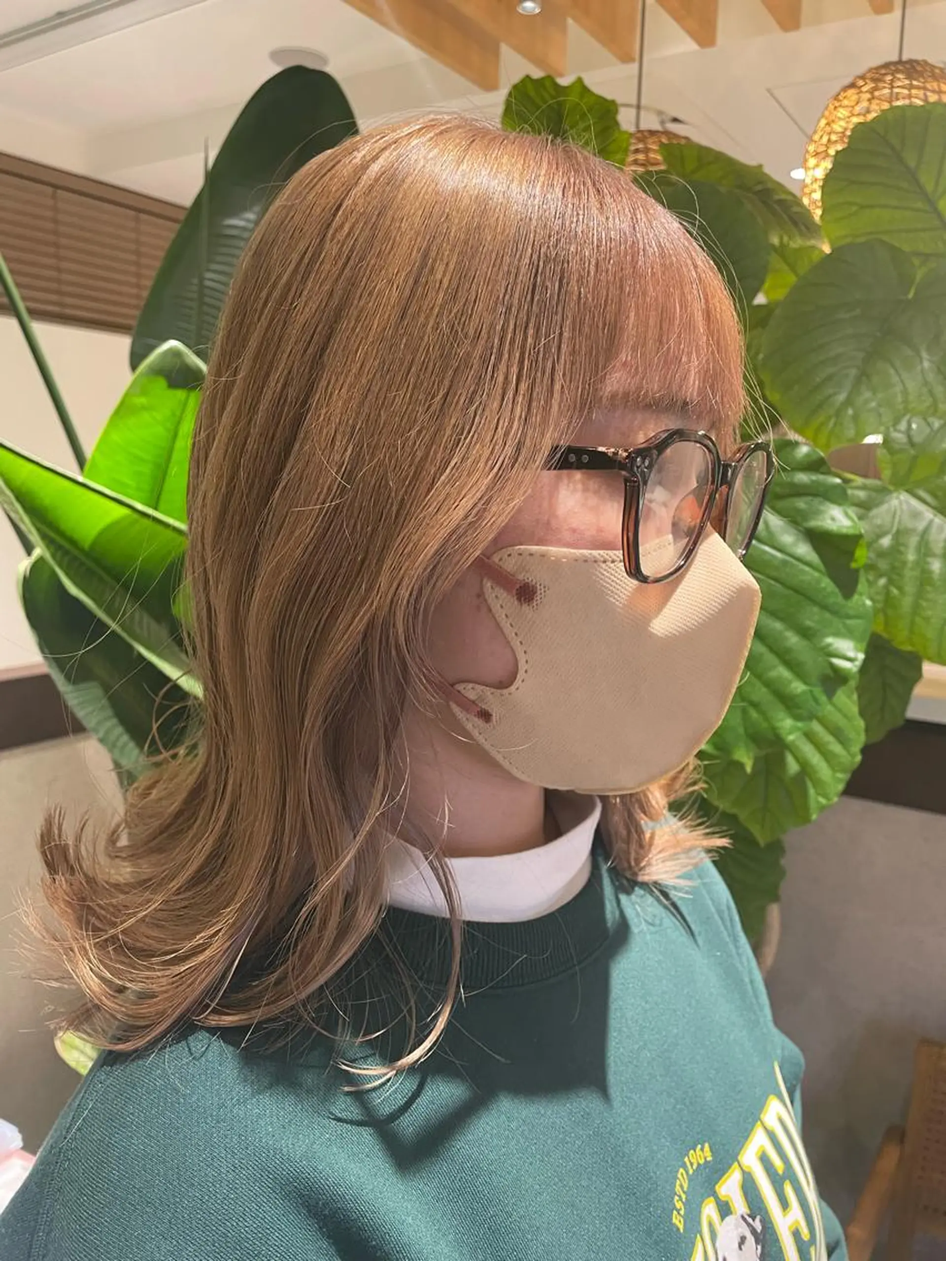 セミロング ヘアカラー 高木 櫻のヘアスタイル