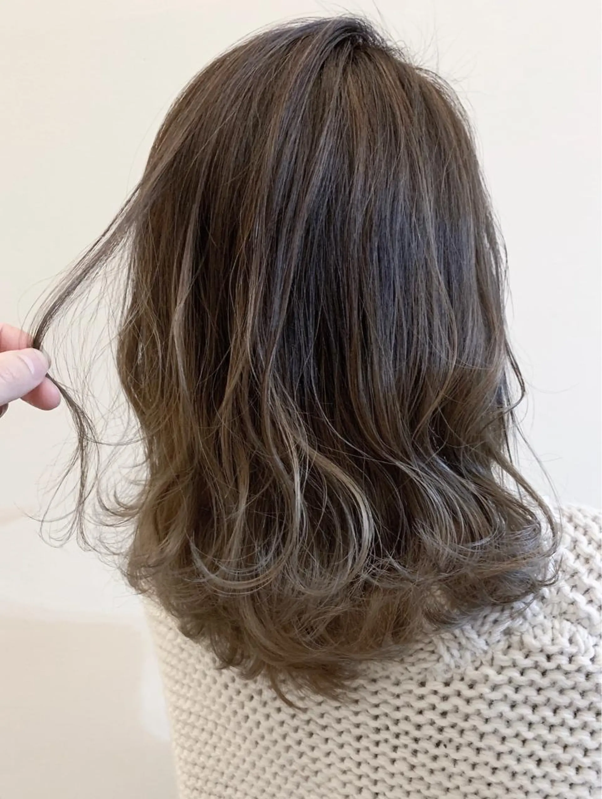 ミディアム カラー グラデーションカラー ハイライトカラー ハイライト ヘアカラー トリートメント Beach 代表 KENTAのヘアスタイル