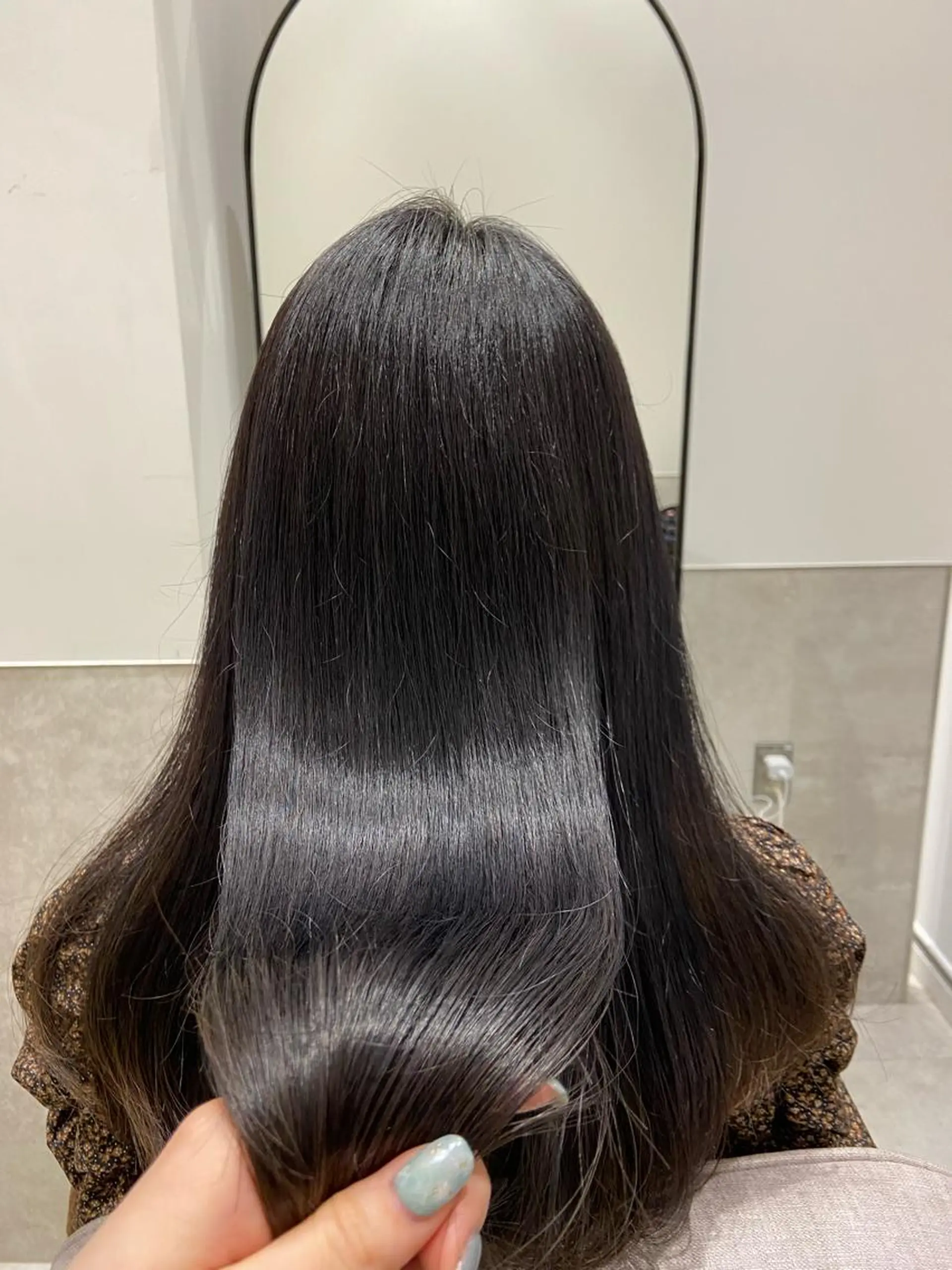 ロング カラー しみず さきのヘアスタイル