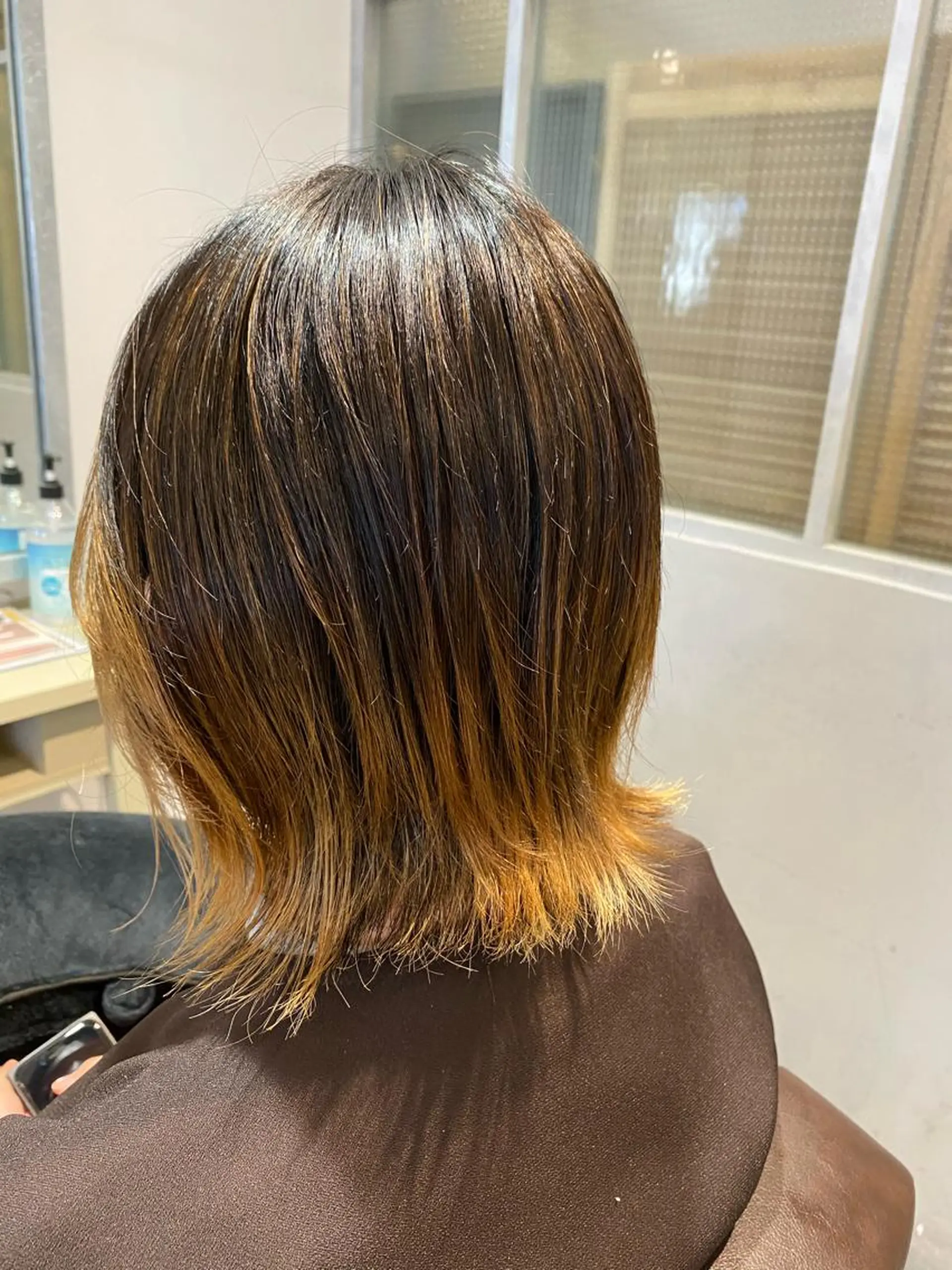 ミディアム カラー バレイヤージュ グラデーションカラー ハイライトカラー ハイライト レイヤーカット EARTH 榎本のヘアスタイル