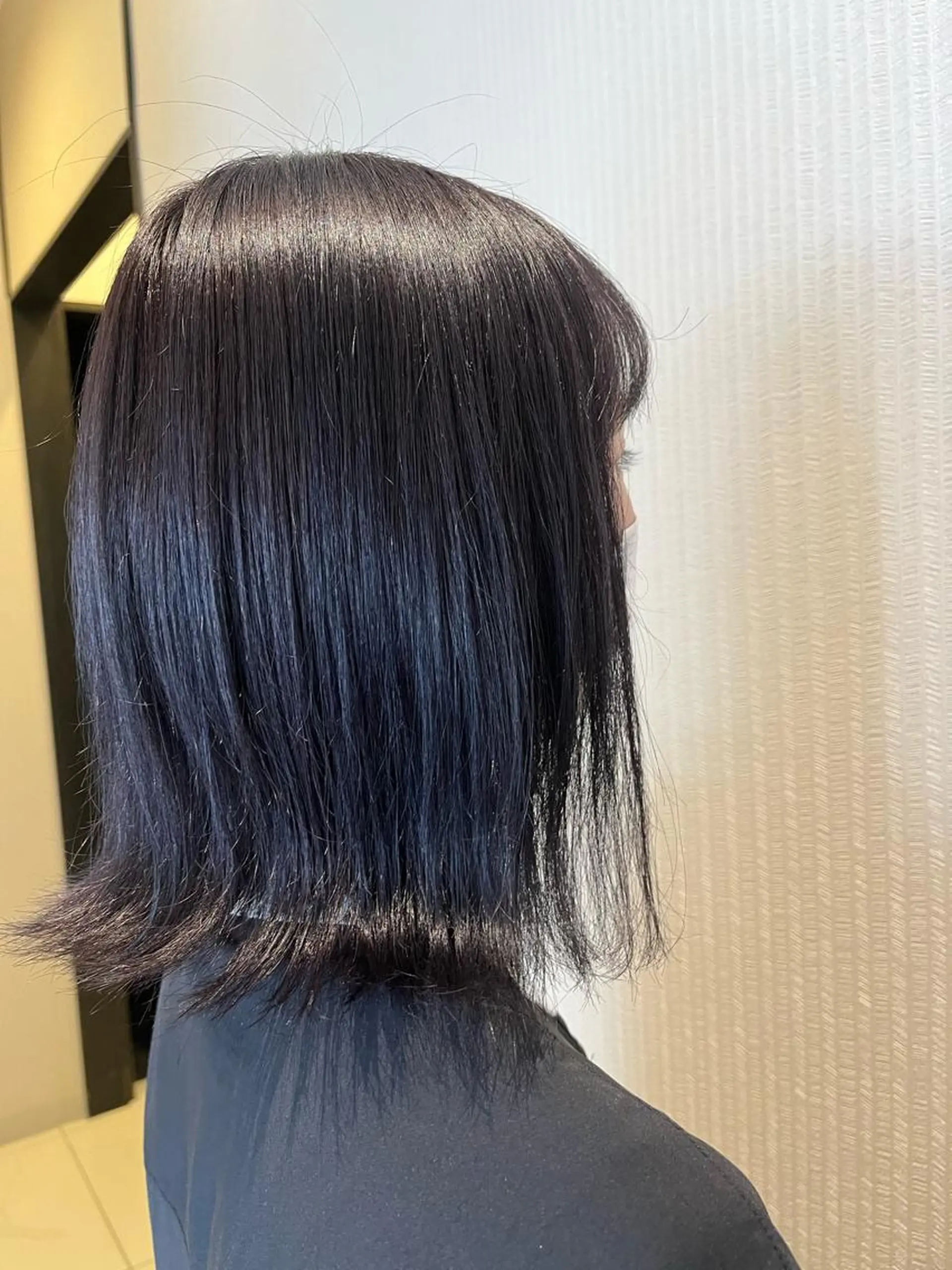 ミディアム カラー RAY Field 小佐井悠未のヘアスタイル