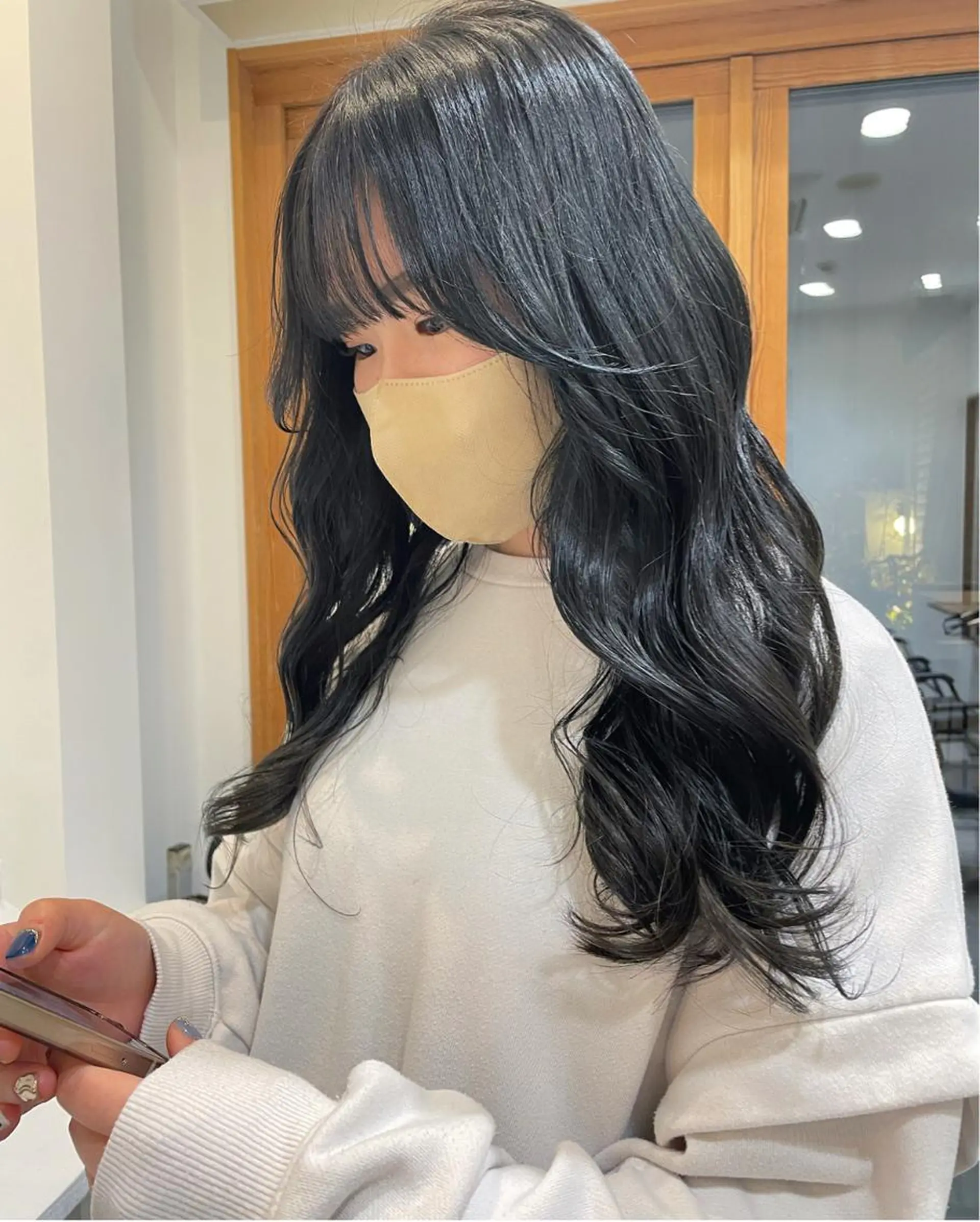 ロング カラー ヘアアレンジ 黒髪 ブリーチ ブルーカラー ブルーブラック ブリーチなしカラー ヘアカラー トリートメント 髪質改善ストレート✨ パーマヘア✨YUKIのヘアスタイル