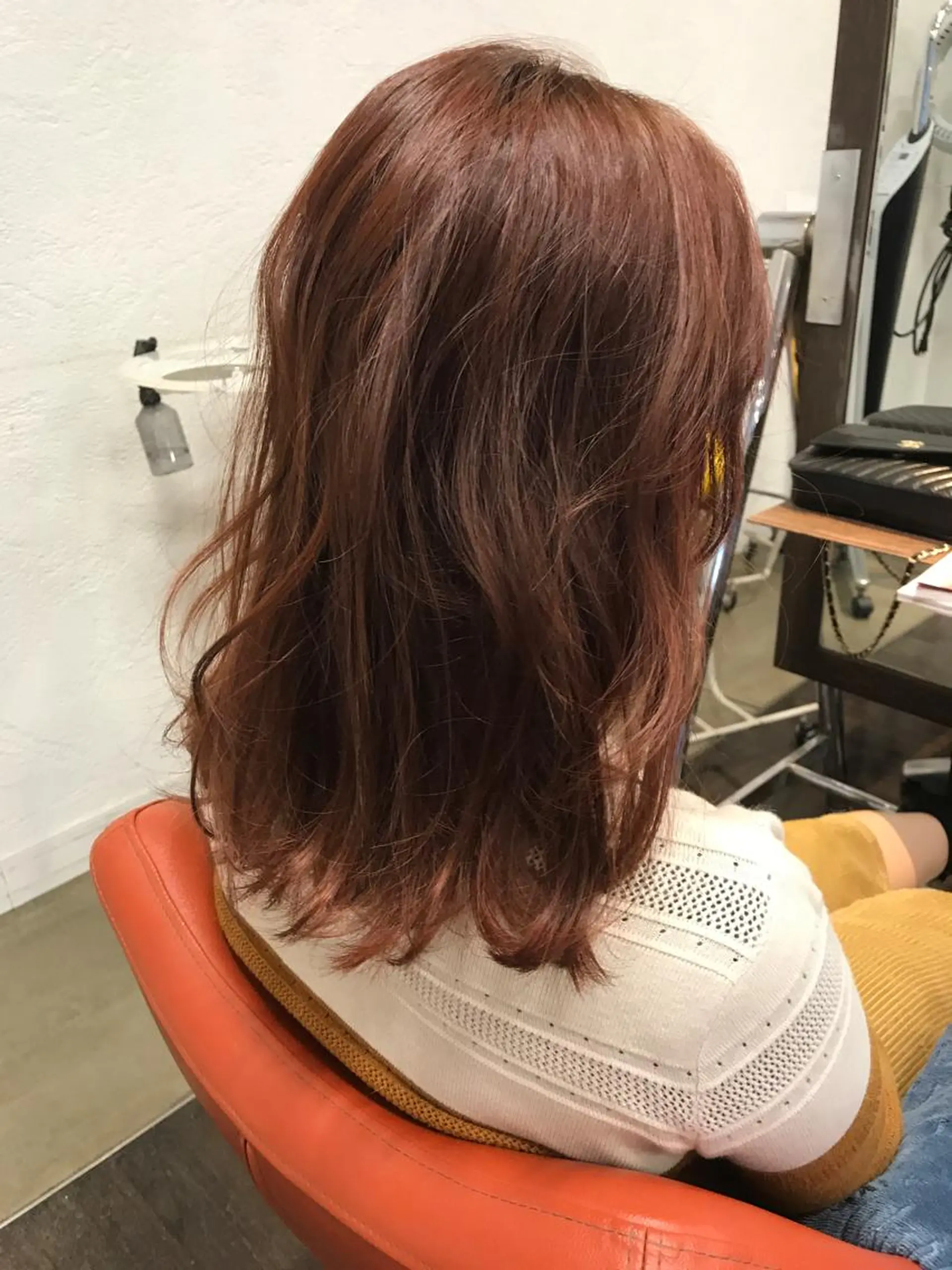 ミディアム カラー ブラウンカラー オレンジ オレンジブラウン 外ハネヘア ヘアカラー トリートメント デザインカラー🌈 高木リョウのヘアスタイル