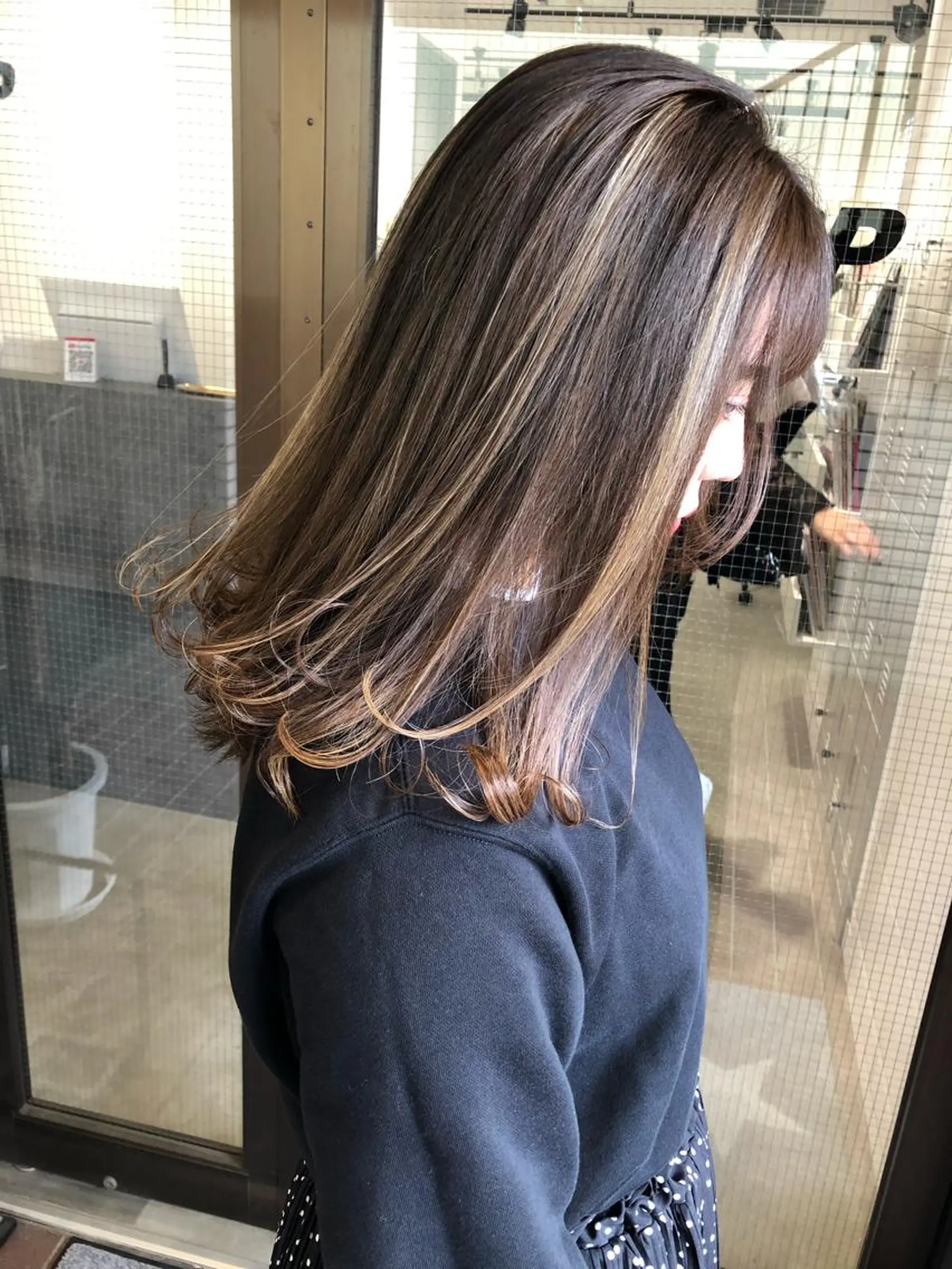セミロング カラー ハイライトカラー ハイライト ヘアカラー 🤍2nd🤍田所 美希のヘアスタイル