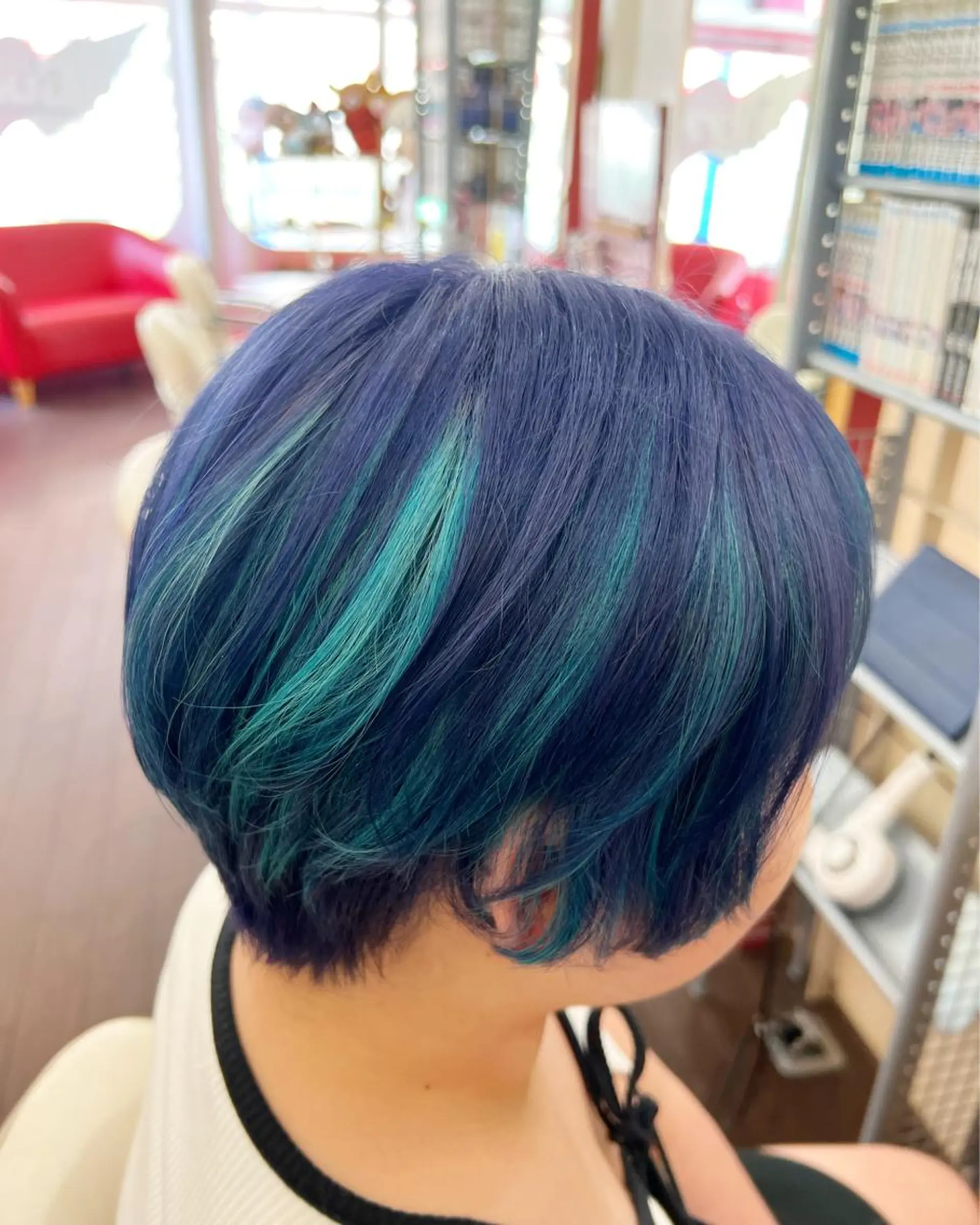 ショート カラー ブルーカラー メッシュ まさき✂︎ブリーチ／ デザインカラーのヘアスタイル