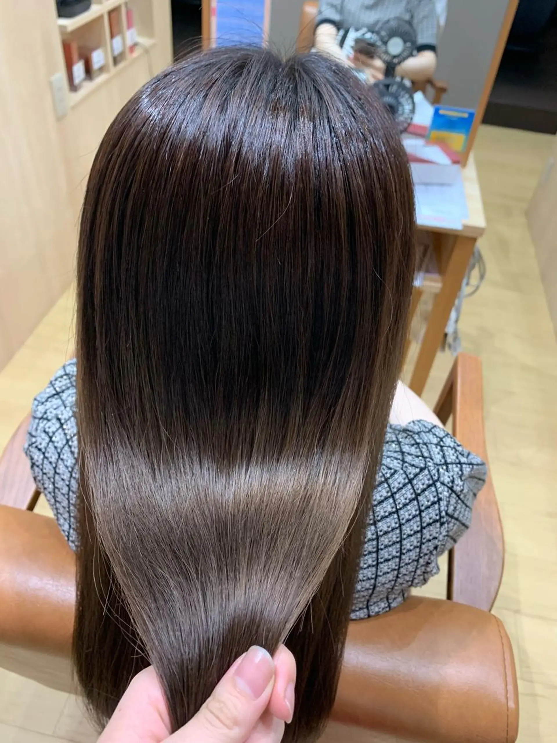 カラー ブリーチ クボタ アヤナのヘアスタイル