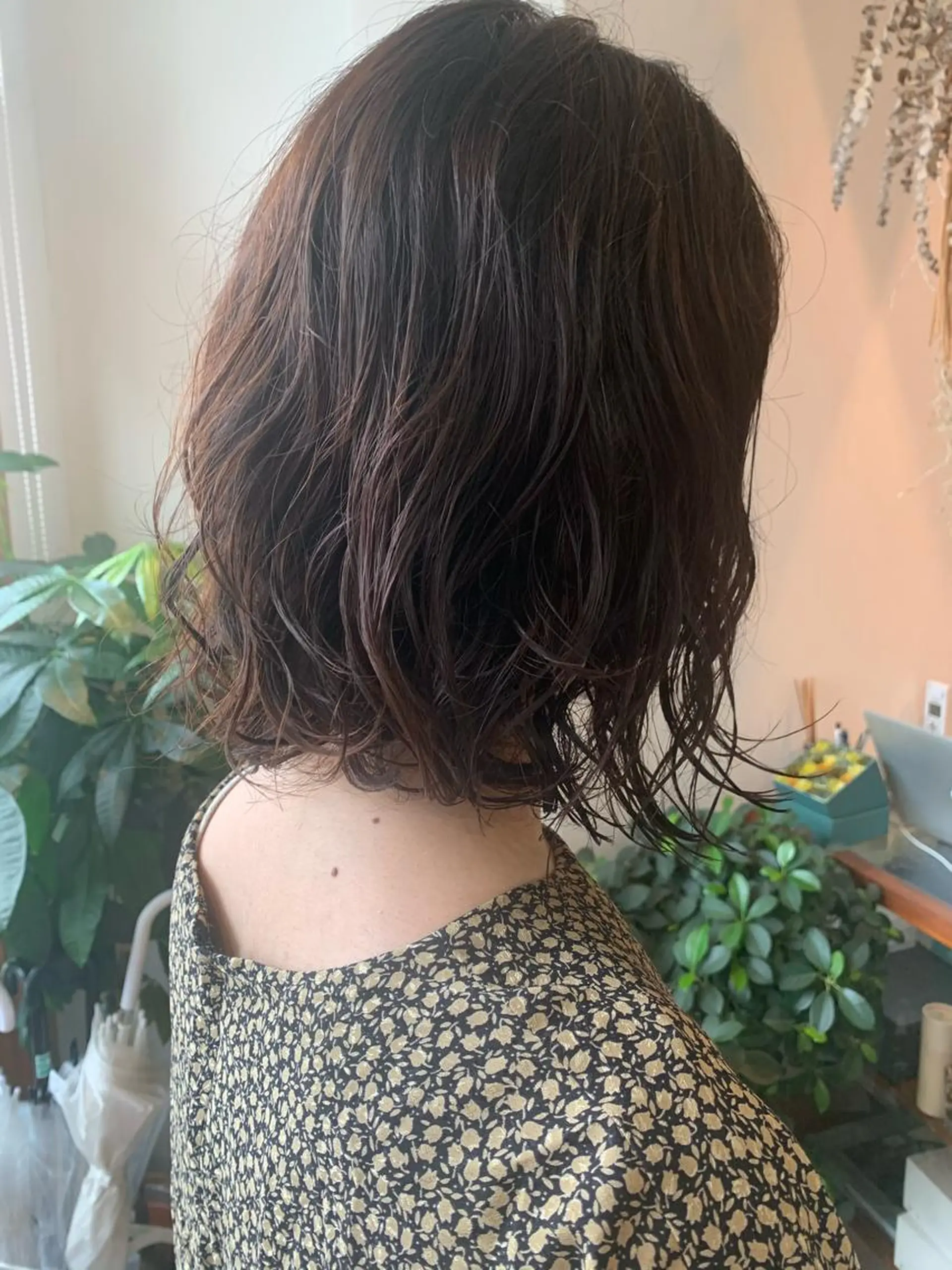 ミディアム ミディアムパーマ ボブ カット パーマ トリートメント 名駅🦢大人艶カラー 🪽カミヤアカネのヘアスタイル