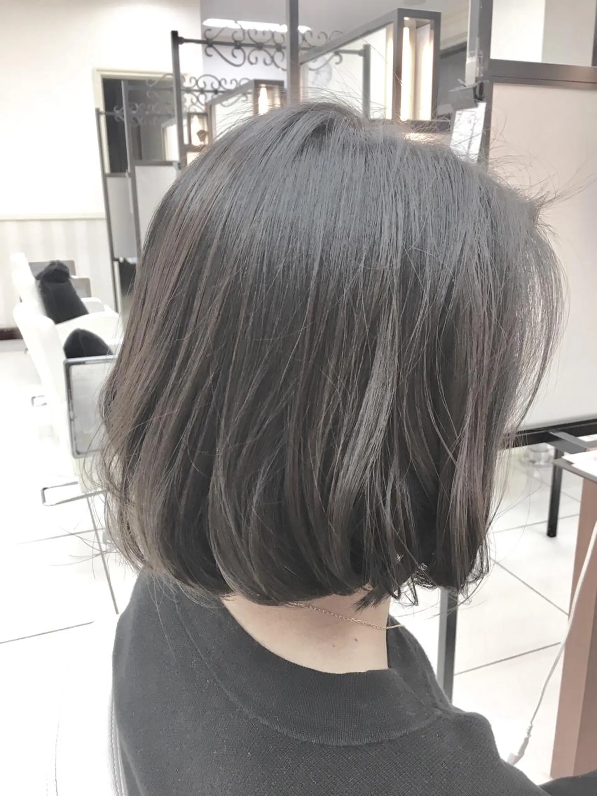 カラー バレイヤージュ ブルーカラー ブルージュ カット ヘアカラー N° jillva ♦️川端裕司♦️のヘアスタイル