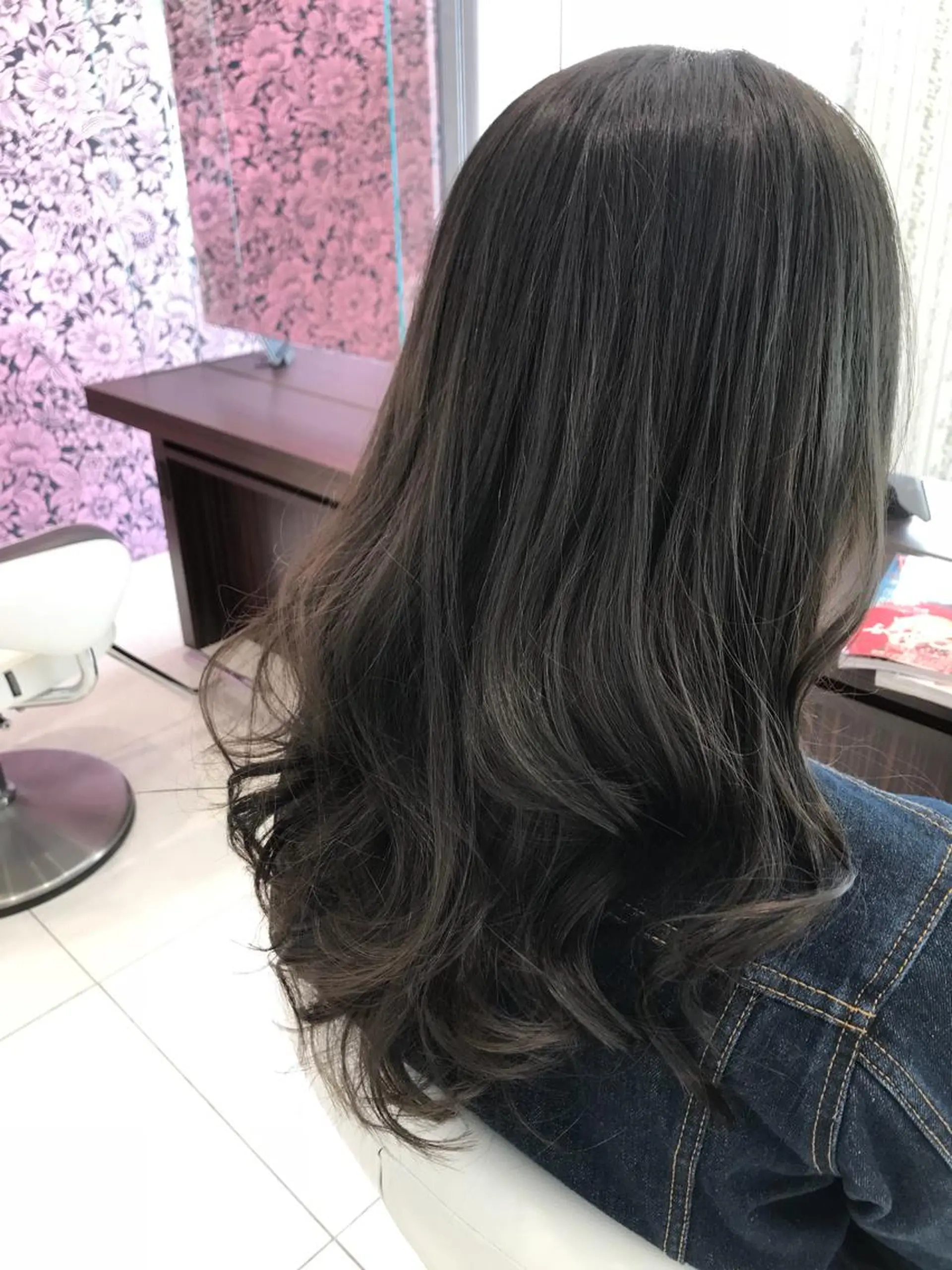 カラー アッシュ 透明感カラー ヘアカラー トリートメント 土屋 貴章のヘアスタイル