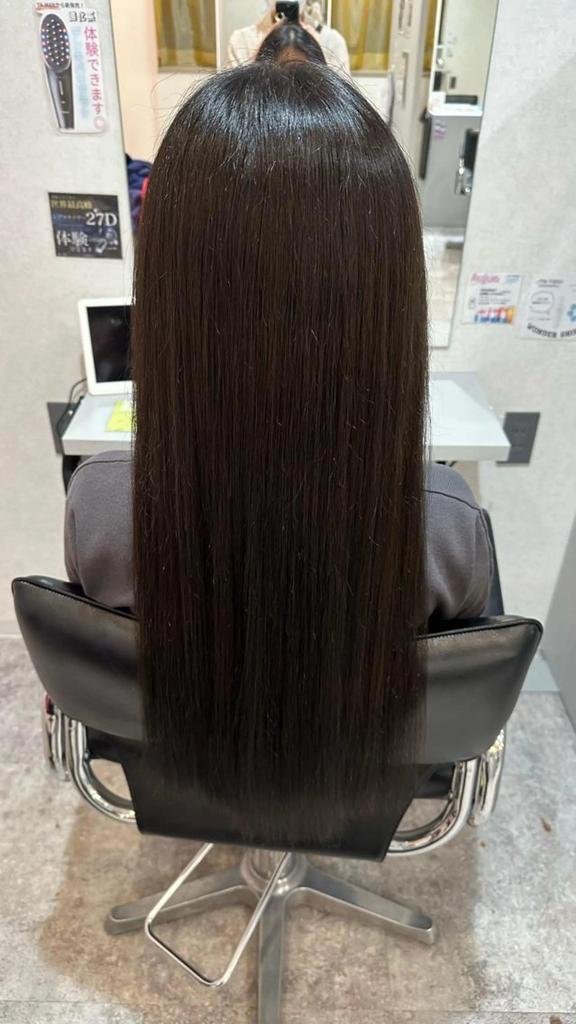 ロング カラー ブリーチ 髪質改善 ロング トリートメント レイヤー×顔周り/ 髪質改善/川上京香のヘアスタイル