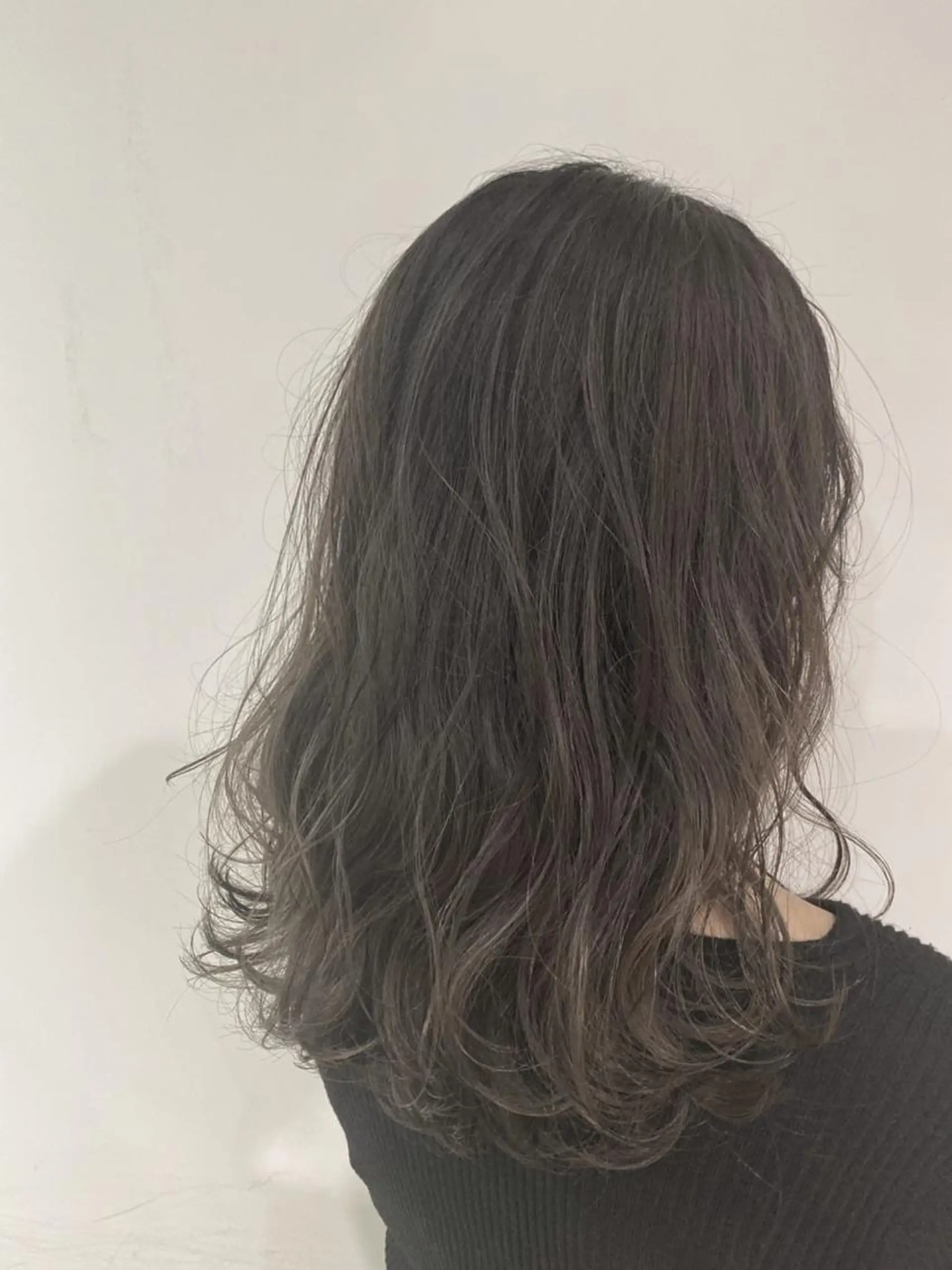 セミロング 山形酸性ストレート 古川✂︎のヘアスタイル