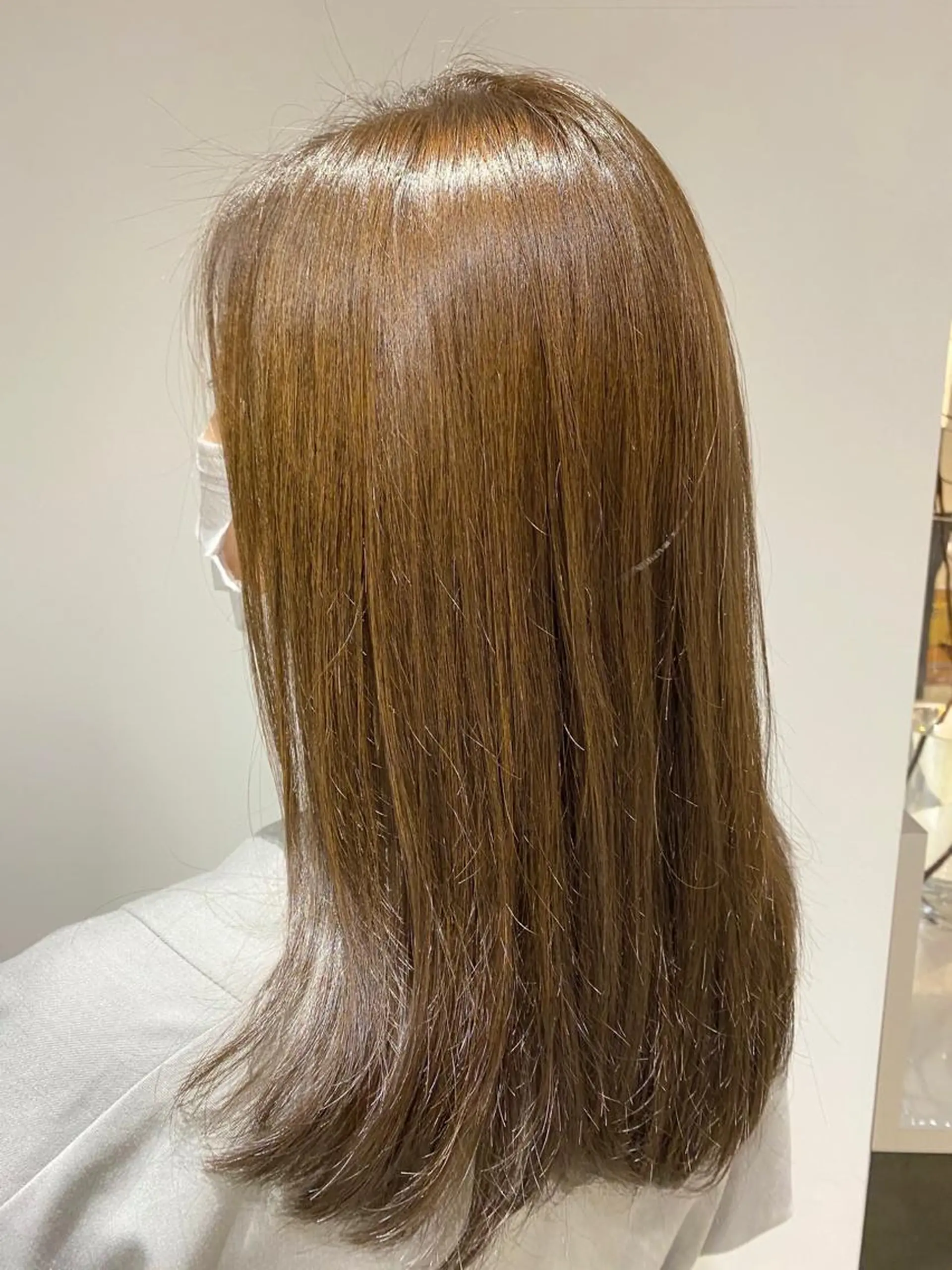 セミロング カラー ベージュカラー 透明感カラー 髪質改善 増子 祐太朗のヘアスタイル