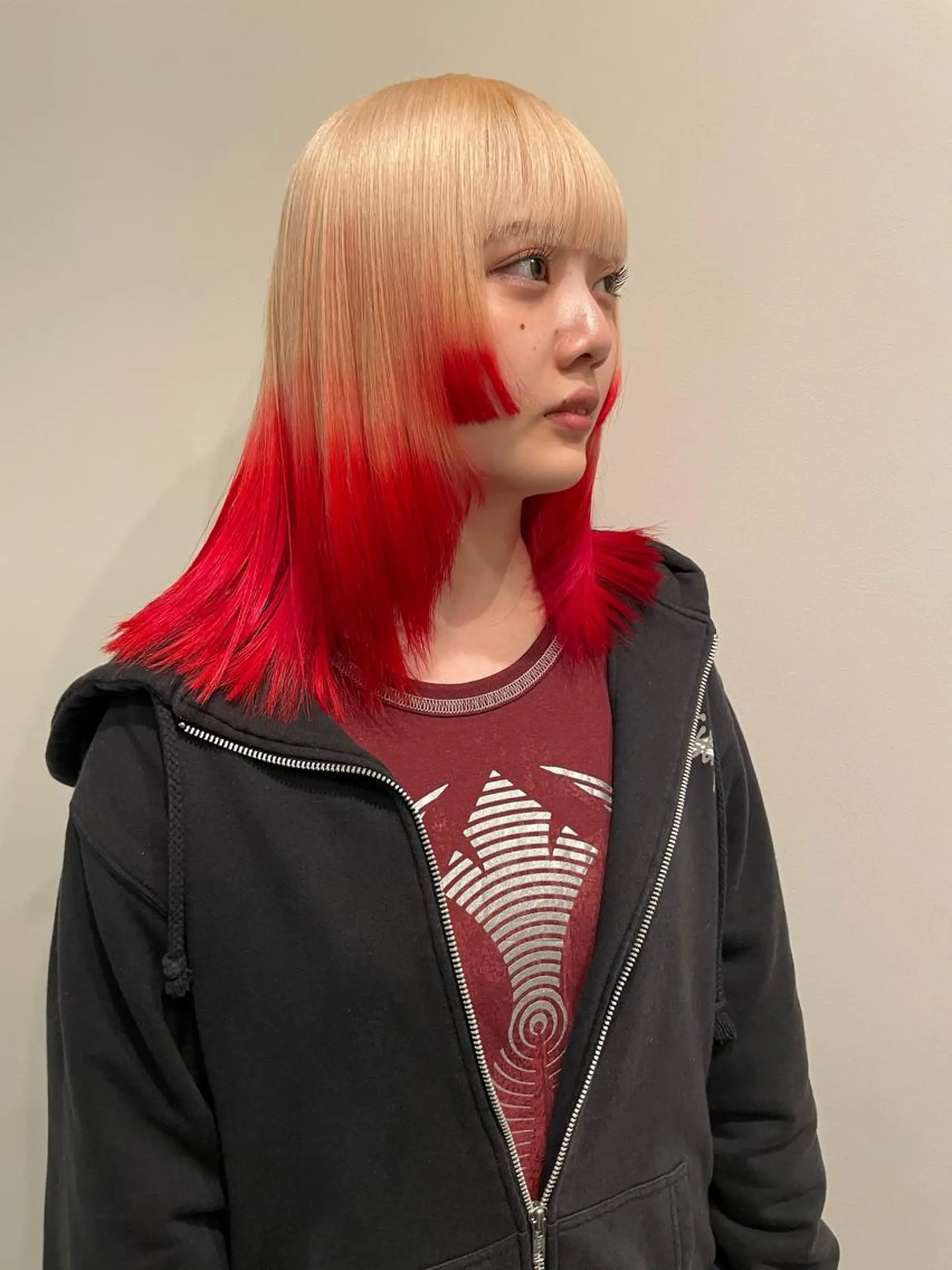 ミディアム カラー カット ヘアカラー トリートメント ブリーチ🪡 ボブ🧶レイヤーのヘアスタイル