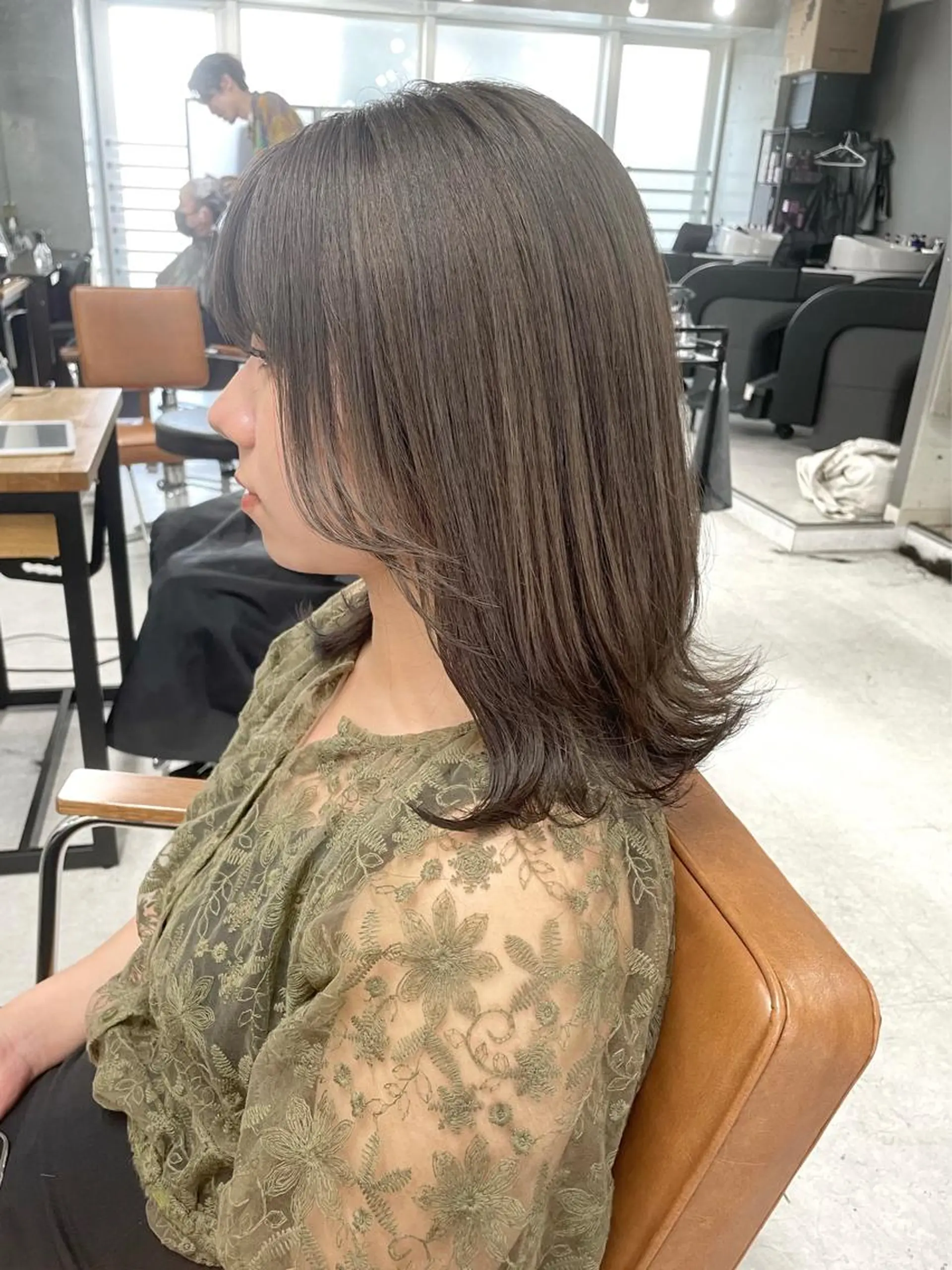 セミロング カラー ヘアアレンジ ブリーチ ケアブリーチ ダブルカラー ハイライトカラー イルミナカラー 🌷FUKA🌷 まろやかハイトーンのヘアスタイル