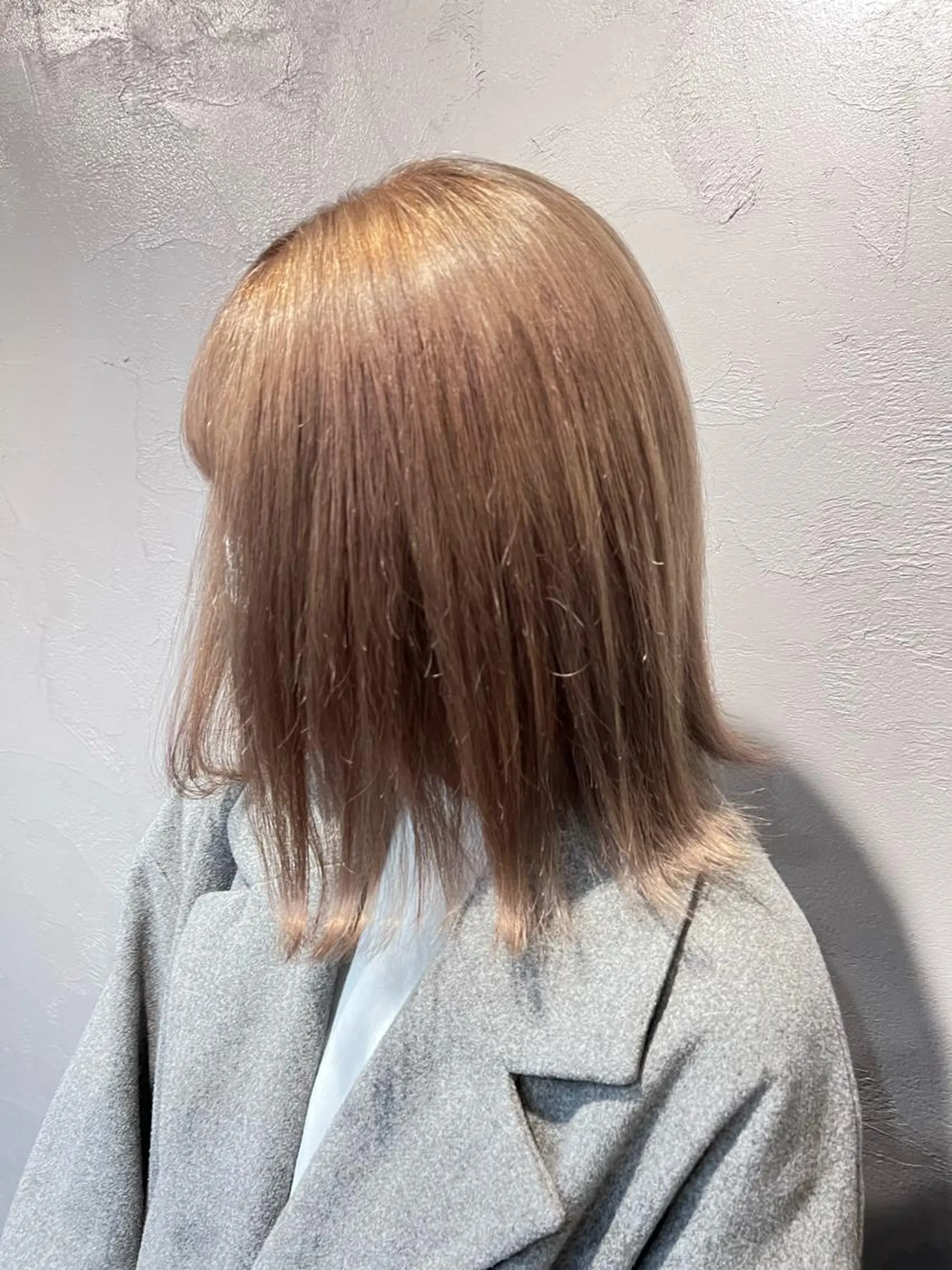 ショート カラー ブリーチ グレージュ ハイトーンカラー ベイリコルド　アトリ 店長　宮城一真のヘアスタイル