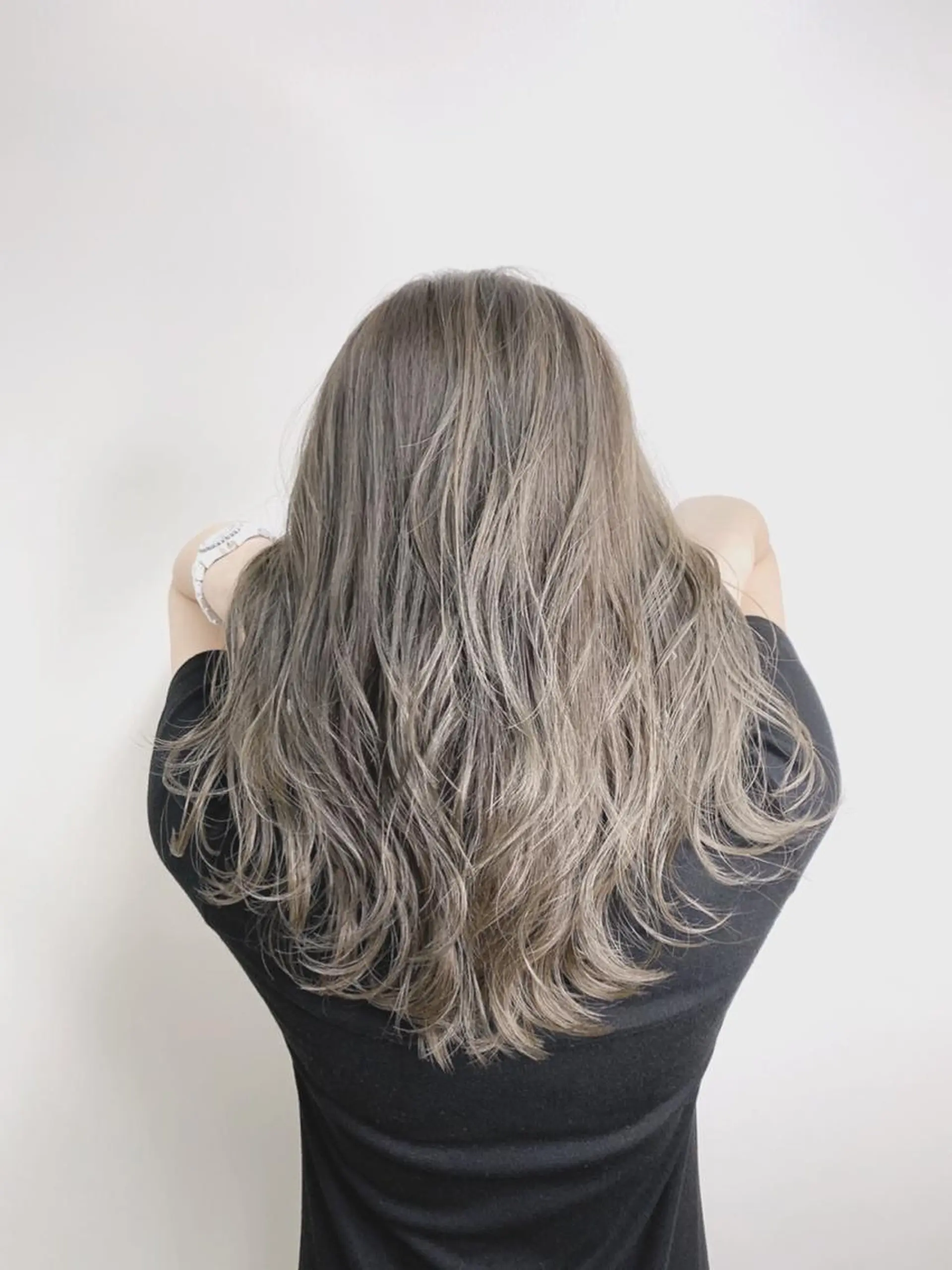 セミロング カラー アッシュ カット AI 高田馬場店のヘアスタイル