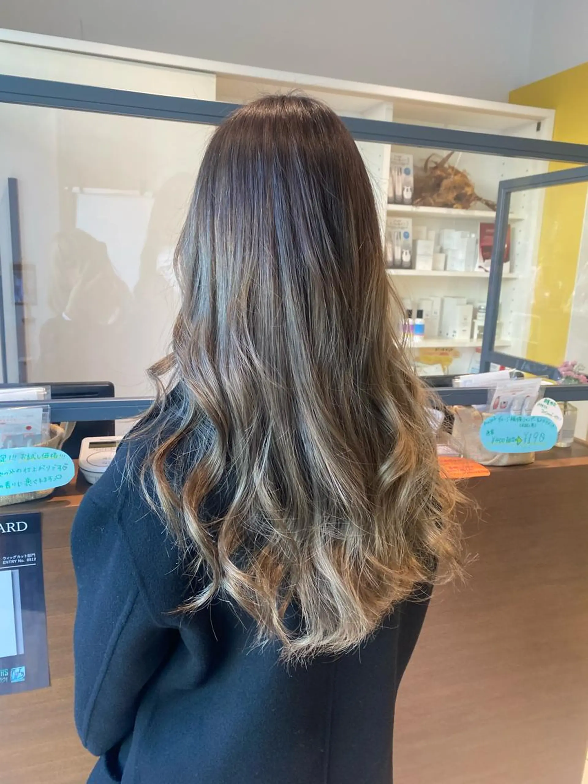 ロング カラー HOLON池袋所属・ウルフカット ハッシュカット/七海のヘアスタイル