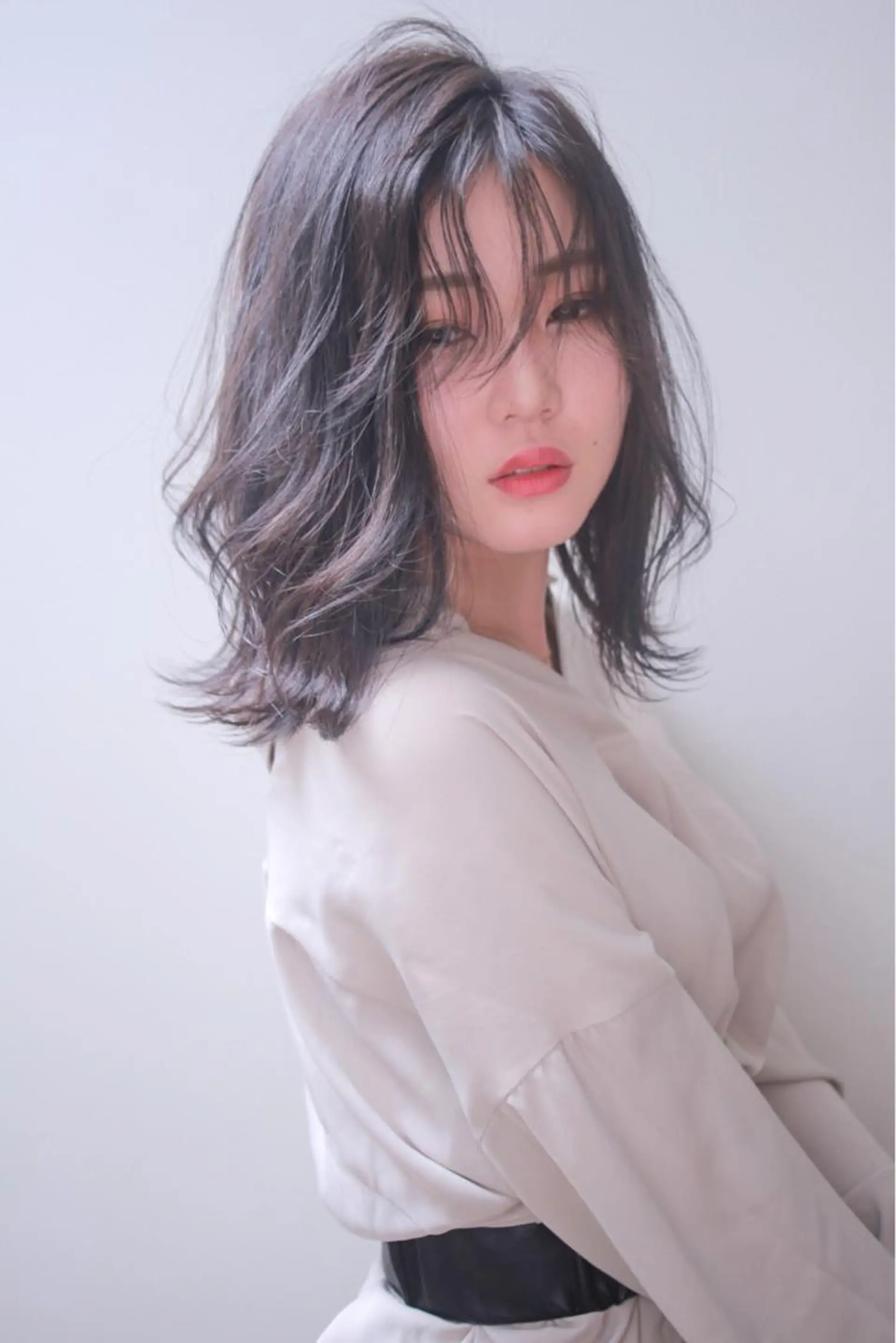 ミディアム カラー 伊藤 裕貴のヘアスタイル