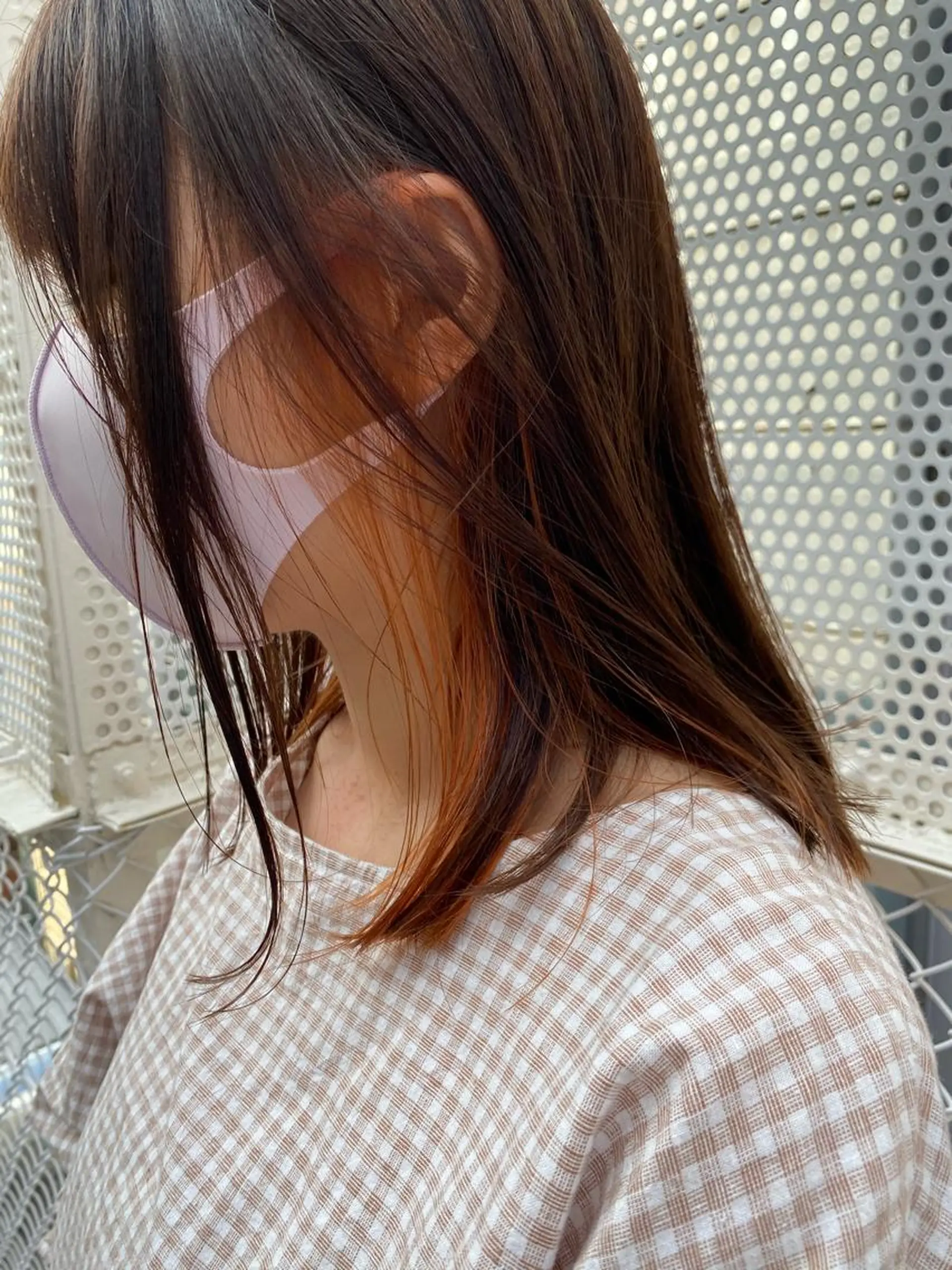 カラー ブリーチ インナーカラー オレンジ 上村 良一のヘアスタイル