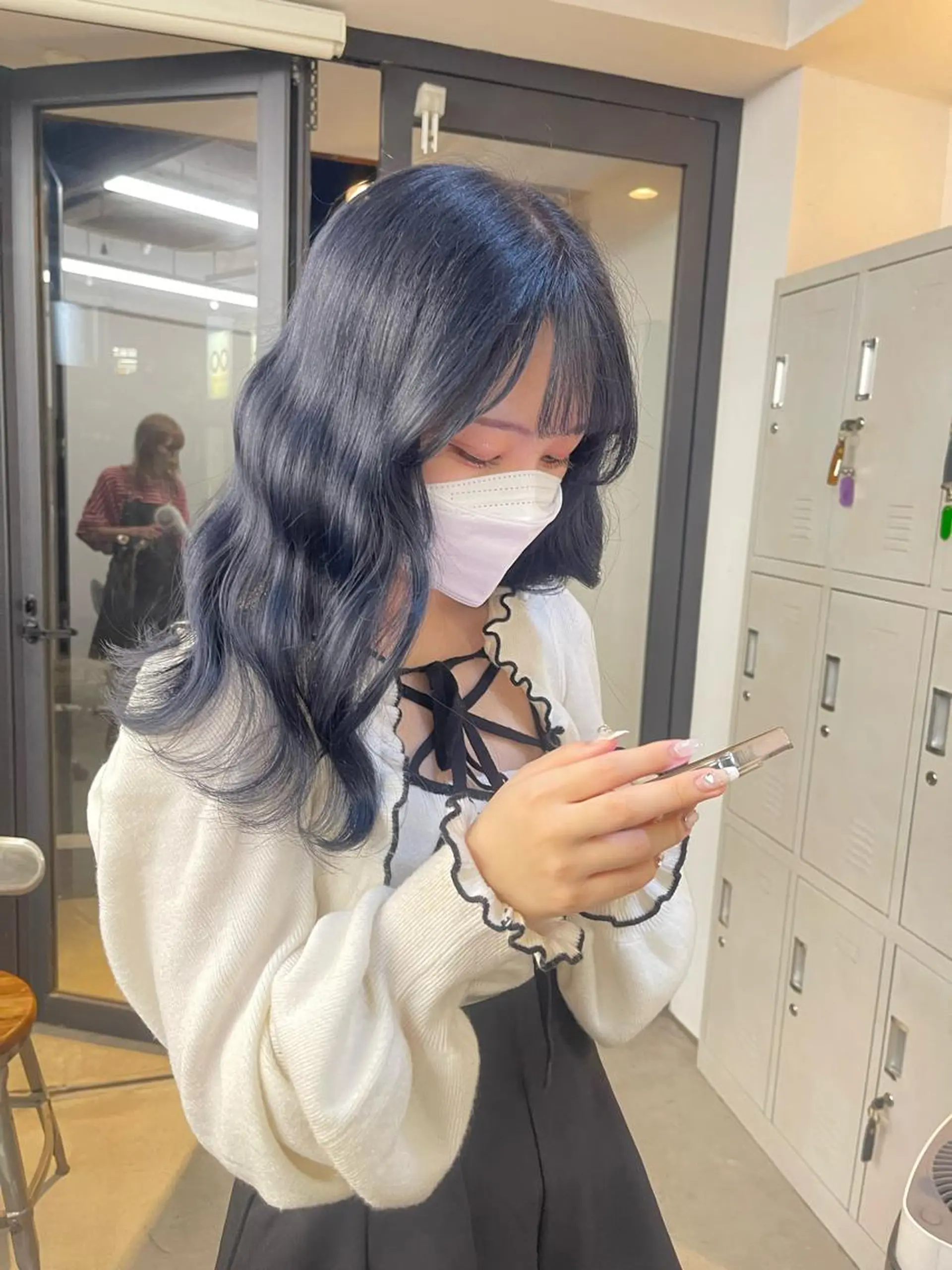 セミロング カラー ブリーチ ブルーカラー ネイビーカラー ヘアカラー トリートメント 渋谷ケアブリーチ Suuのヘアスタイル