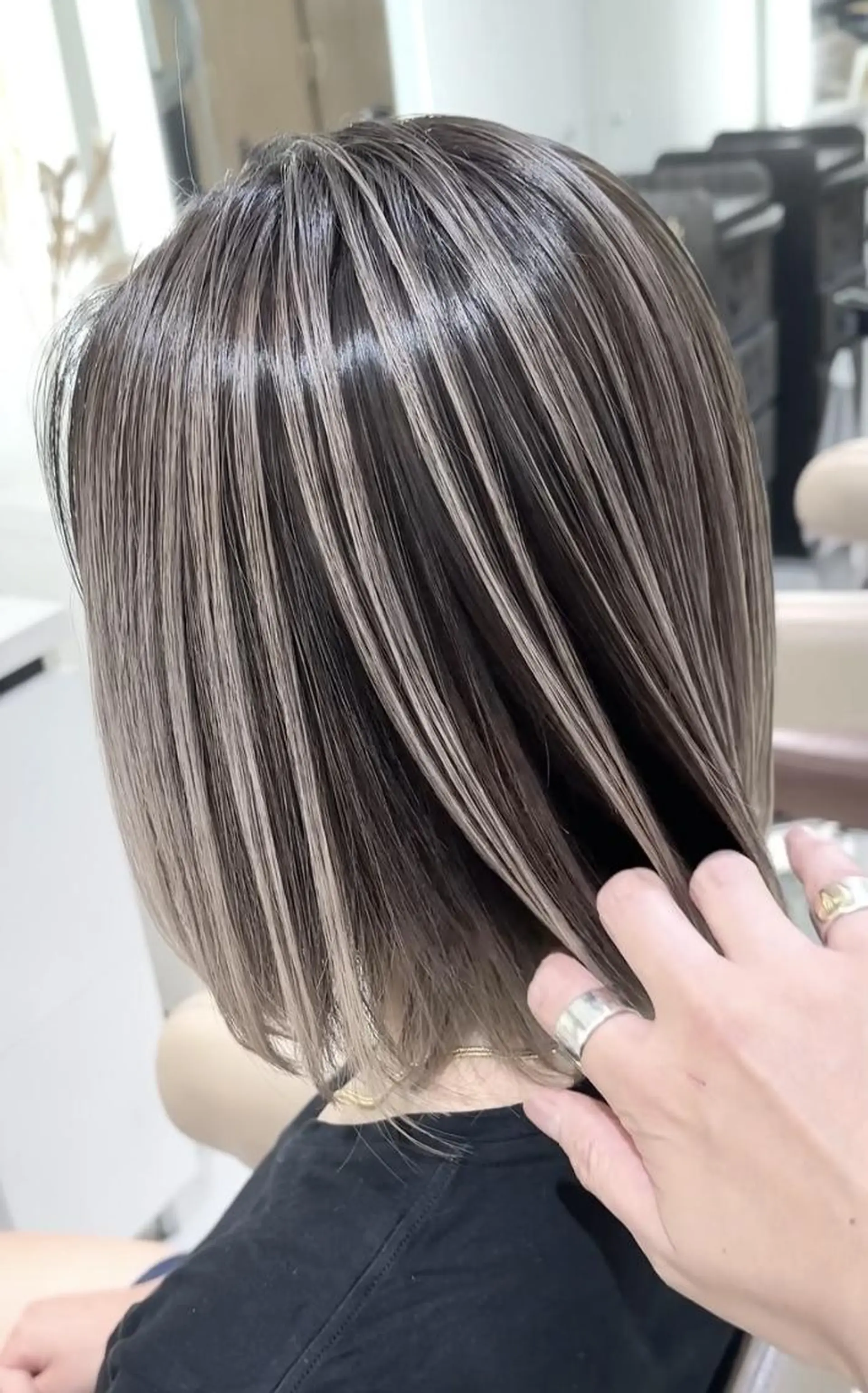 セミロング カラー バレイヤージュ 髪質改善 レイヤーカット カット ヘアカラー トリートメント 山崎俊輔/髪質改善 /バレイヤージュのヘアスタイル