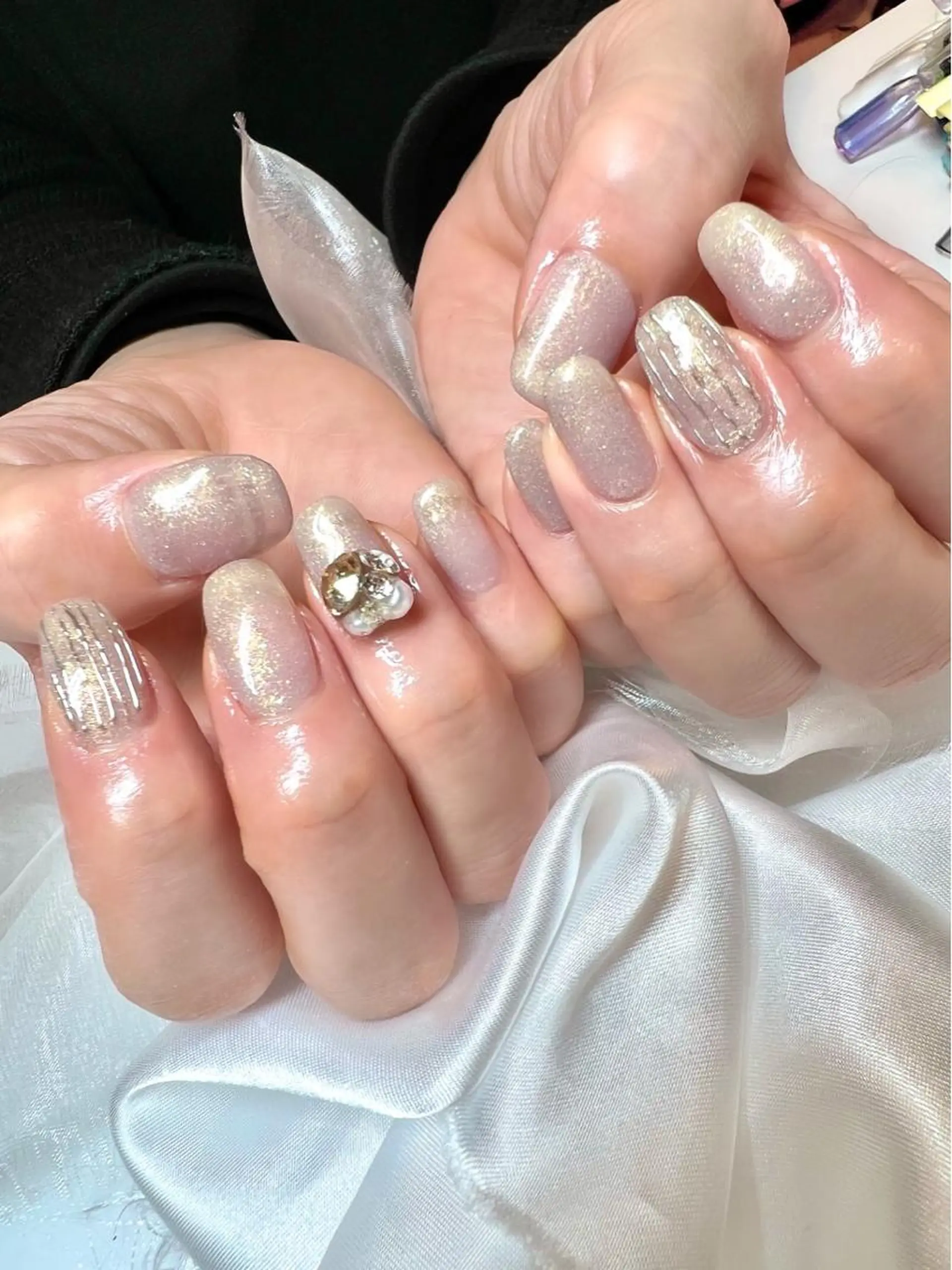 ネイル アートネイル ジェルネイル ロングネイル マグネットネイル ニュアンスネイル ハンドネイル clover nailのネイルデザイン