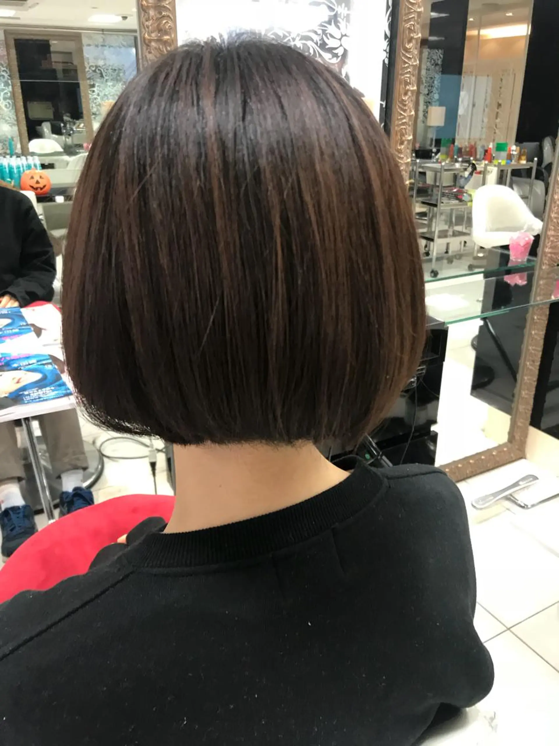 ショート 艶髪✨髪質改善カラー 楠本浩子のヘアスタイル