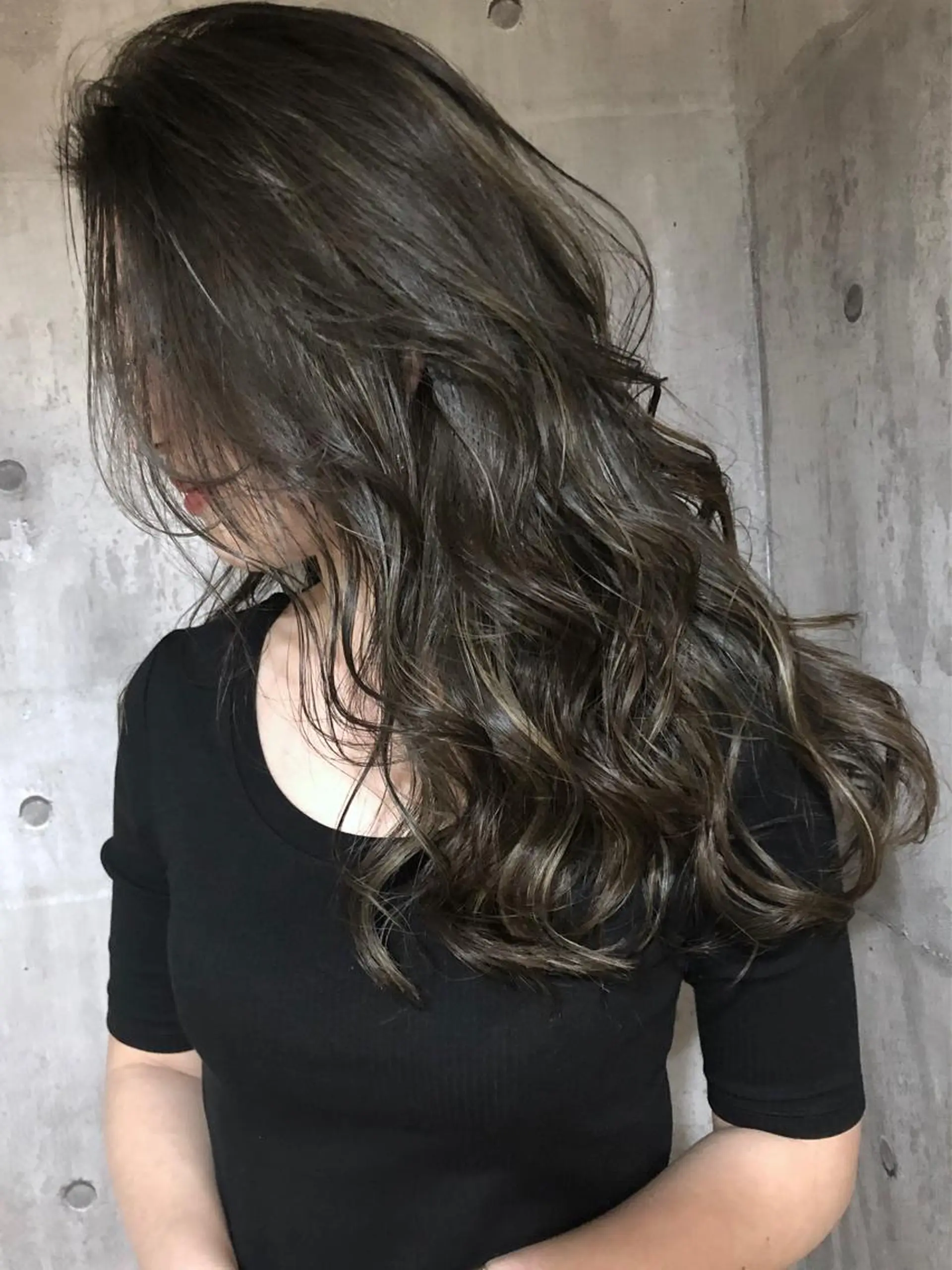 ロング カラー カット ヘアカラー トリートメント 井坂 弘人のヘアスタイル